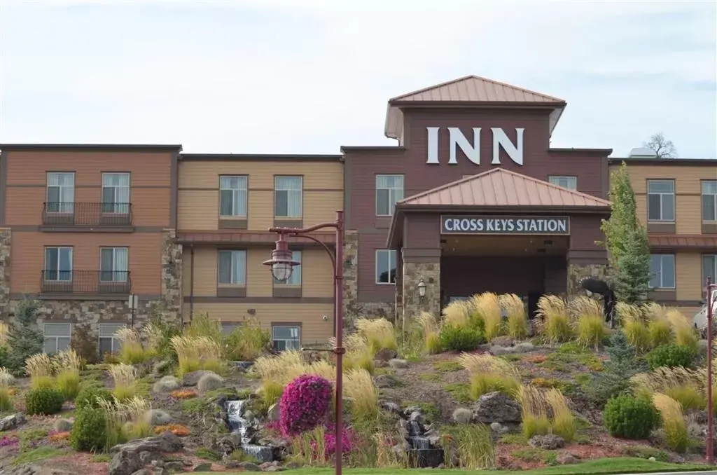 Property building in Inn at Cross Keys Station Property building in Inn at Cross Keys Station