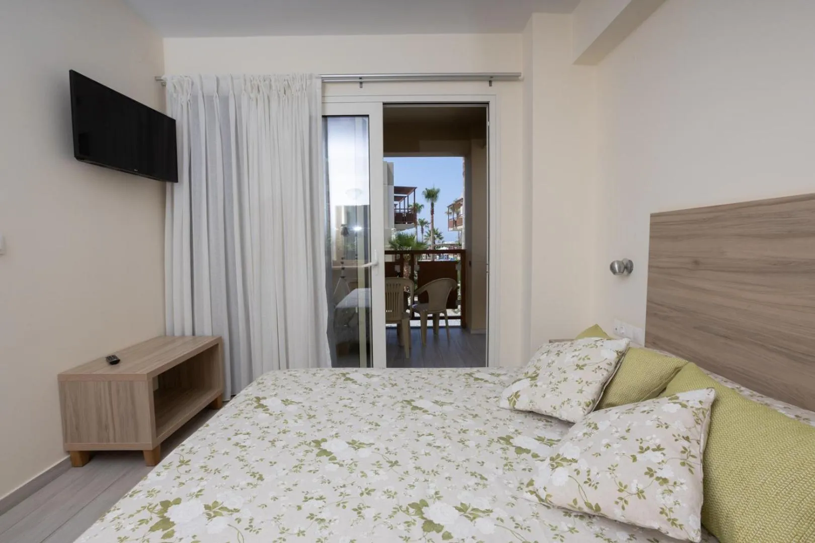 Bed in Ilian Beach & Apartments