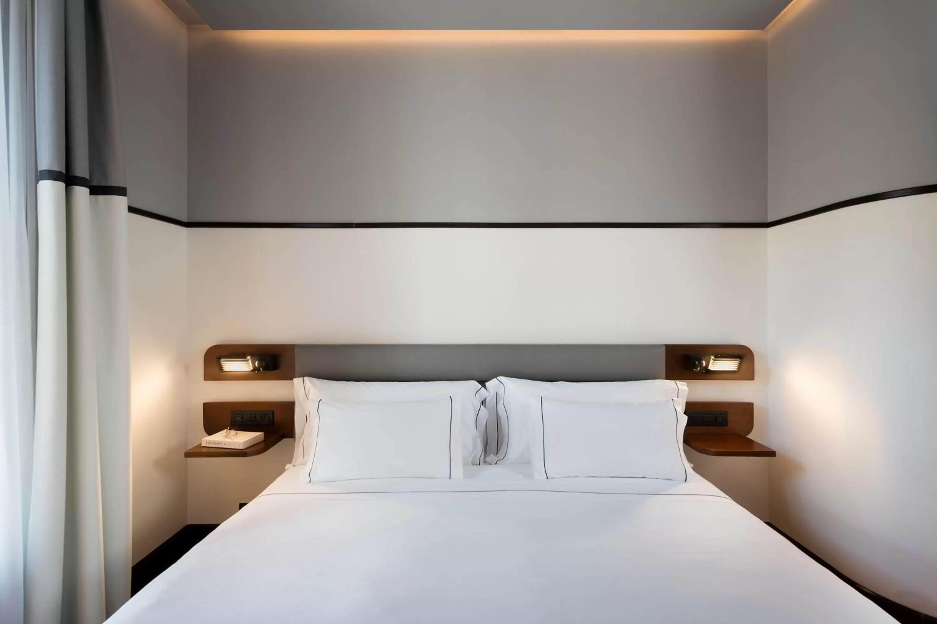 Standard Double or Twin Room in Praktik Èssens