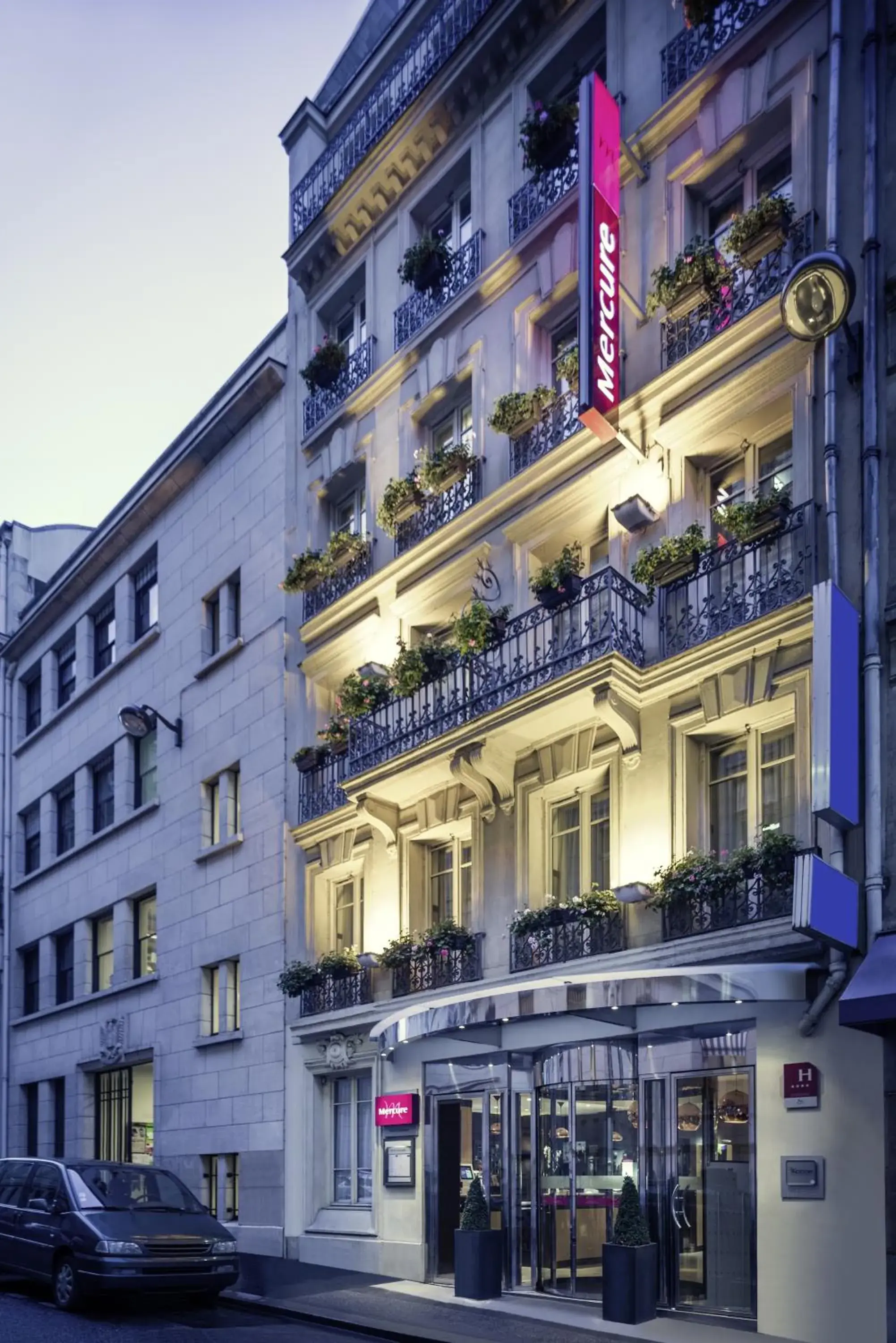 Facade/entrance, Property Building in Mercure Paris La Sorbonne Saint Germain des Pres Hotel