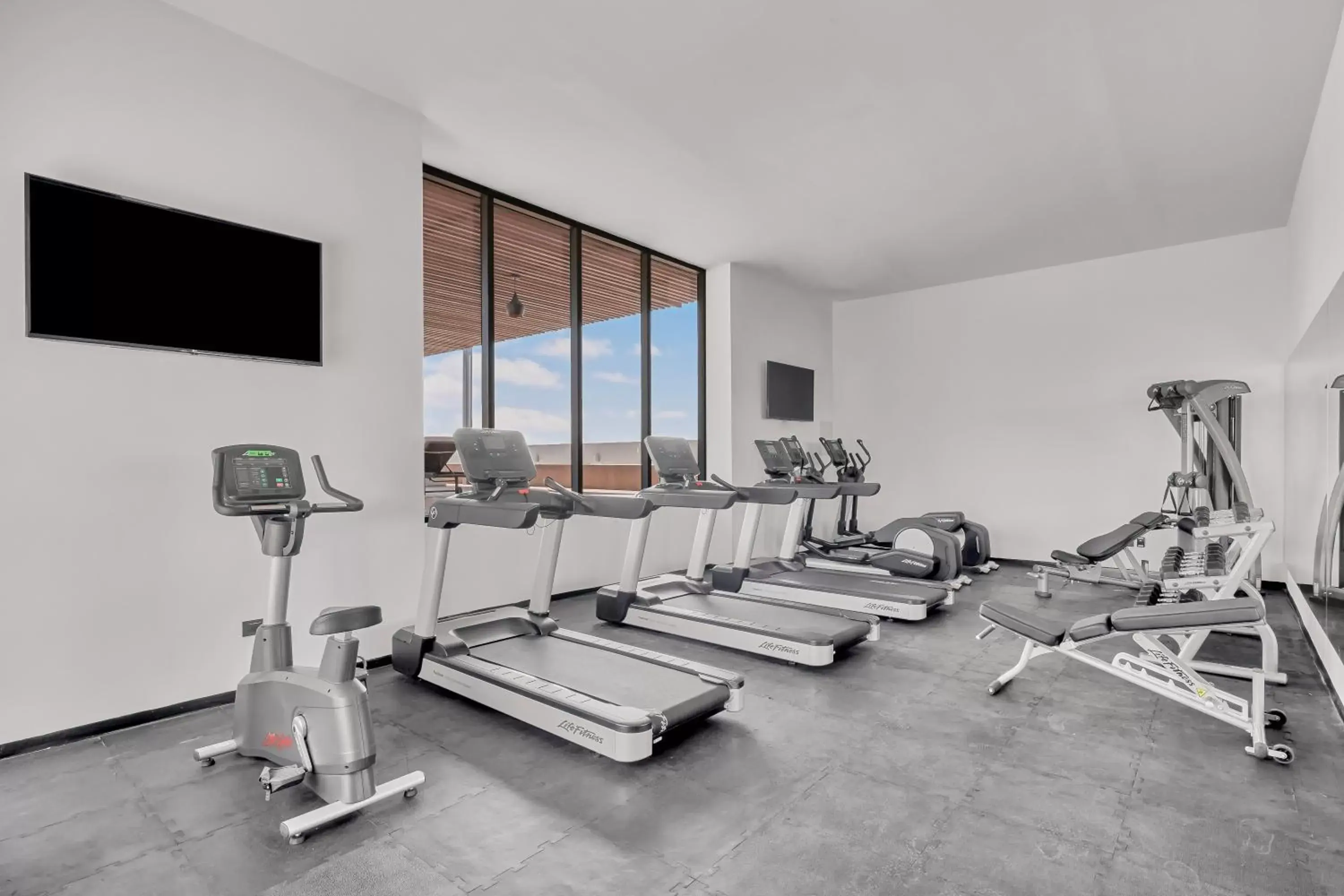 Fitness centre/facilities, Fitness Center/Facilities in IOH Mérida Mid Center