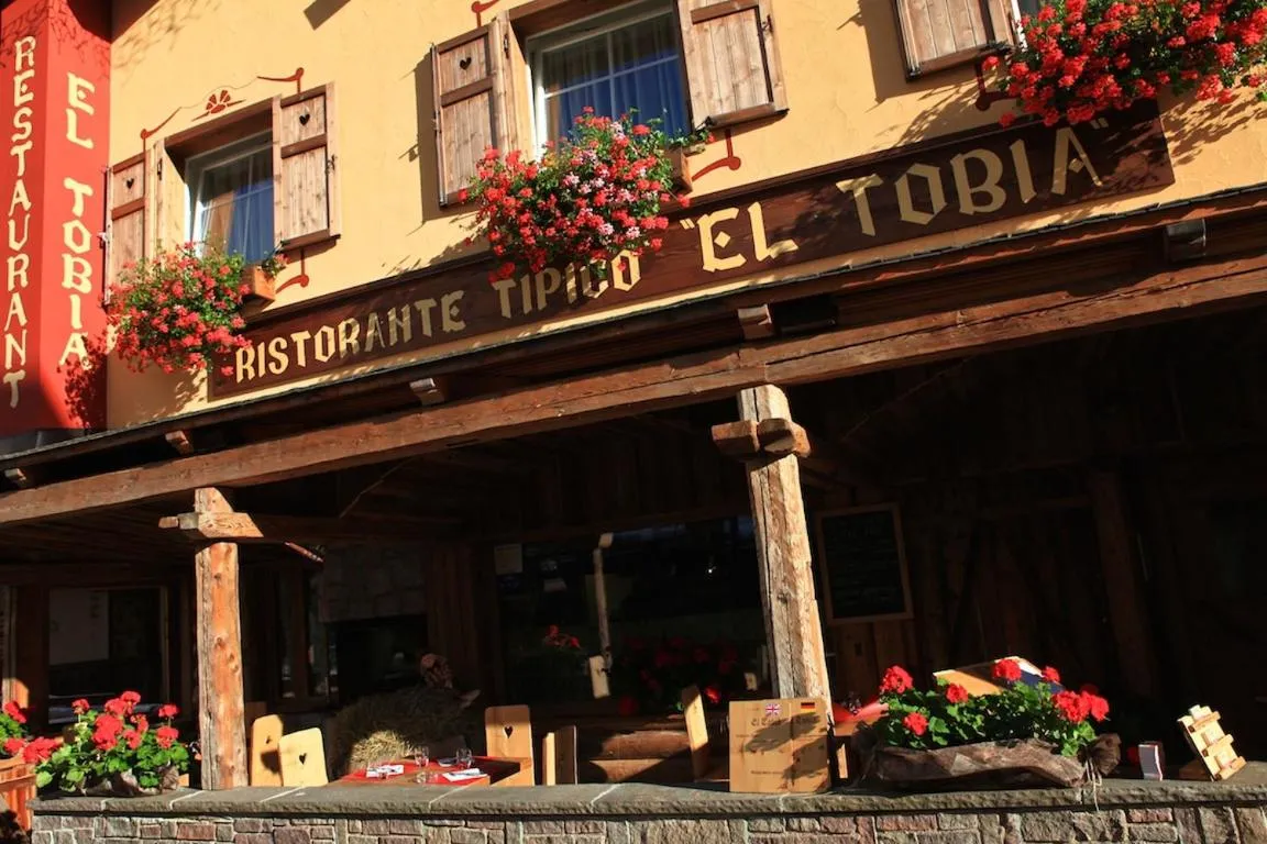 Restaurant/places to eat in Garnì Ladin