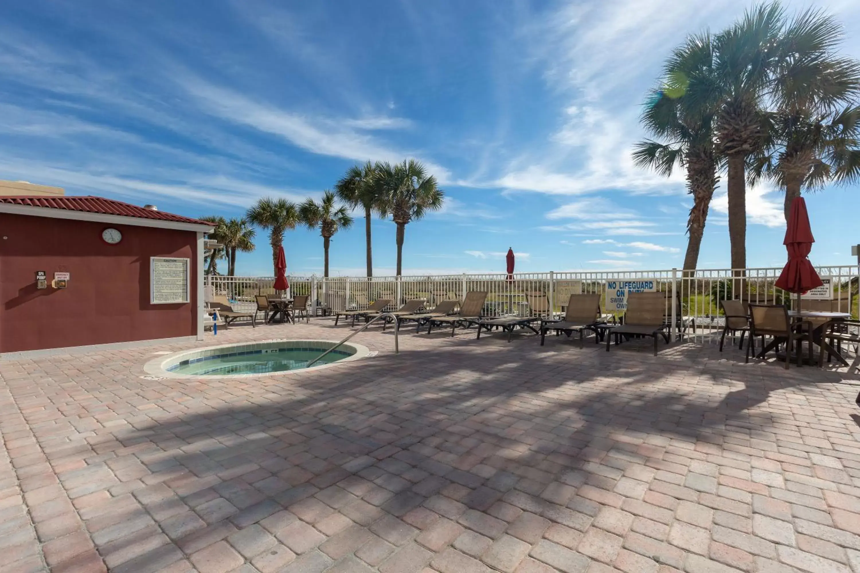 Hot Tub, Swimming Pool in Maritime Beach Club by Capital Vacations