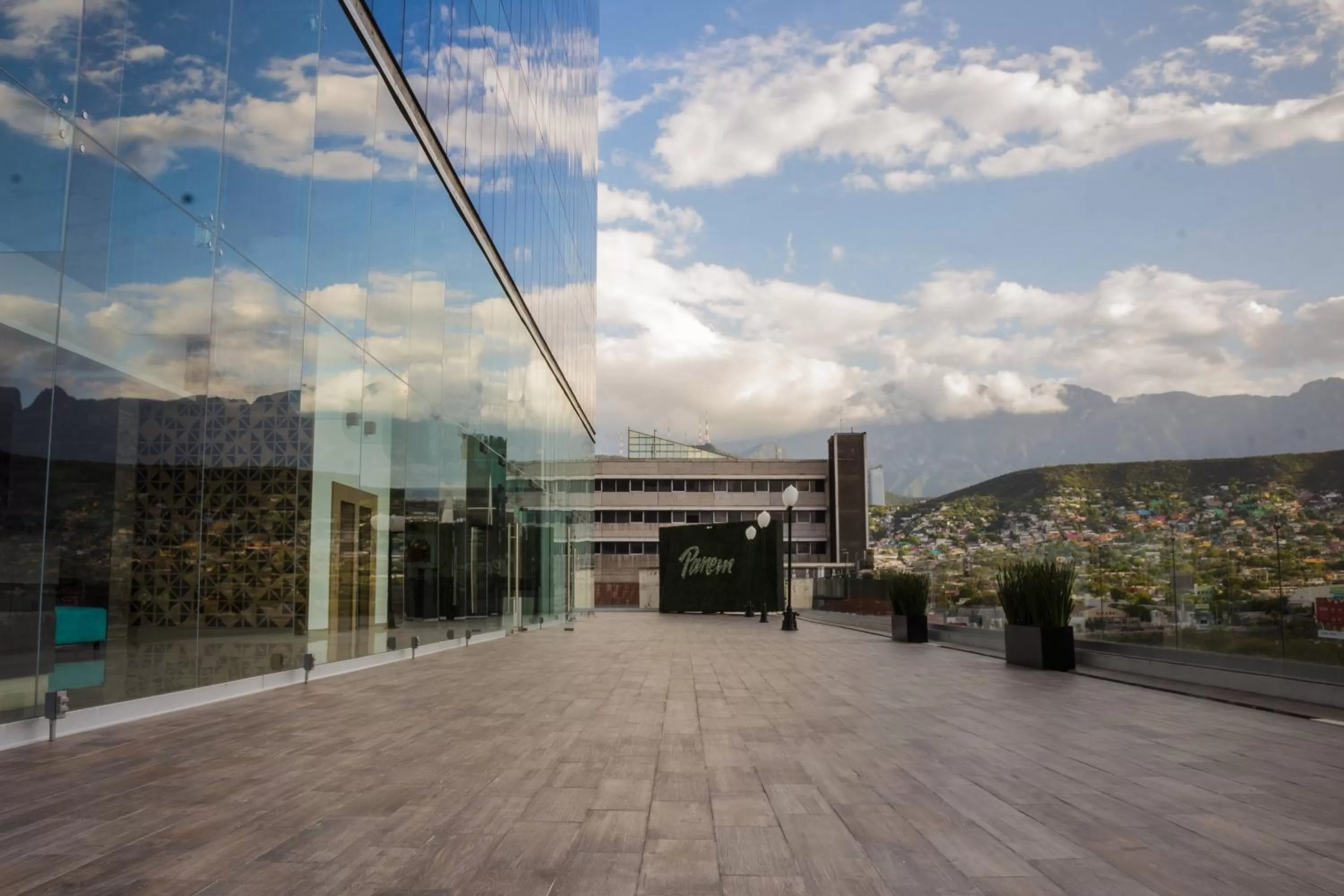 City view in Hotel Kavia Monterrey