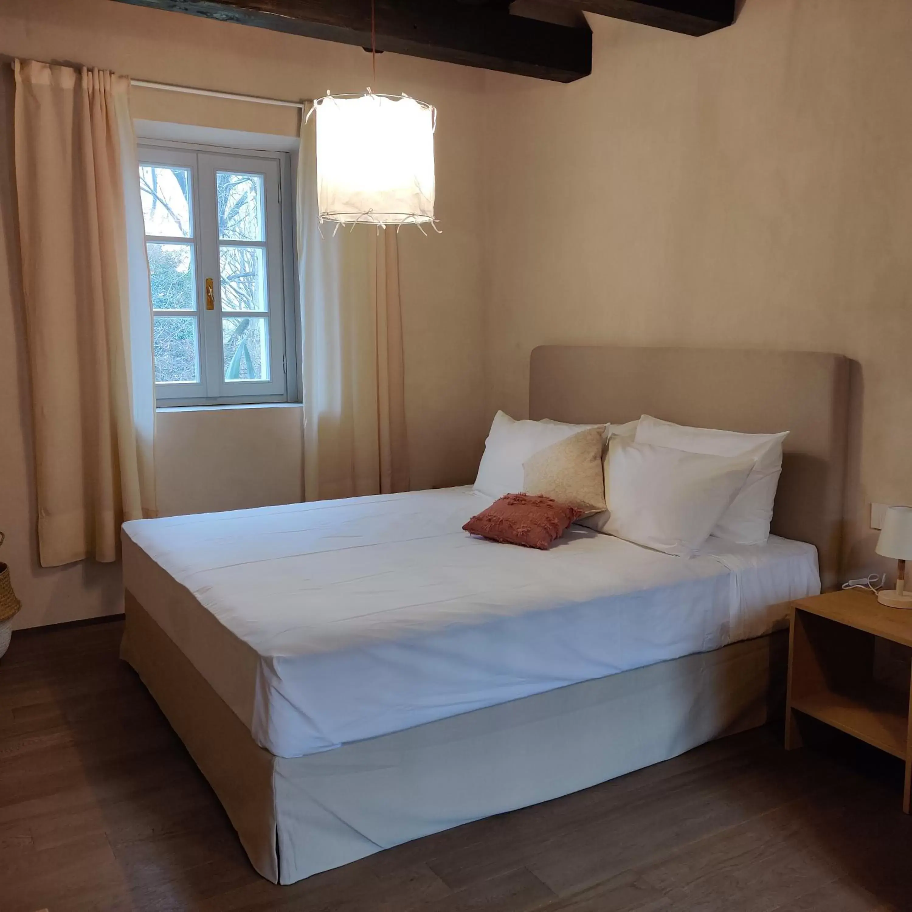 Bedroom, Bed in Dandelion Como Suites & Park