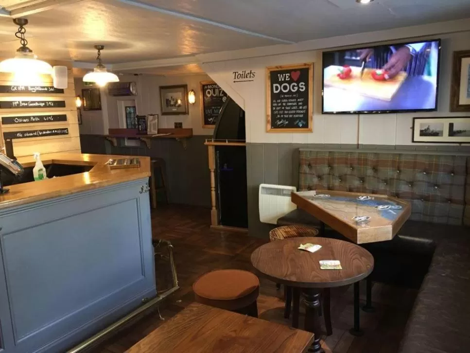 Restaurant/places to eat in Fishermans Tavern