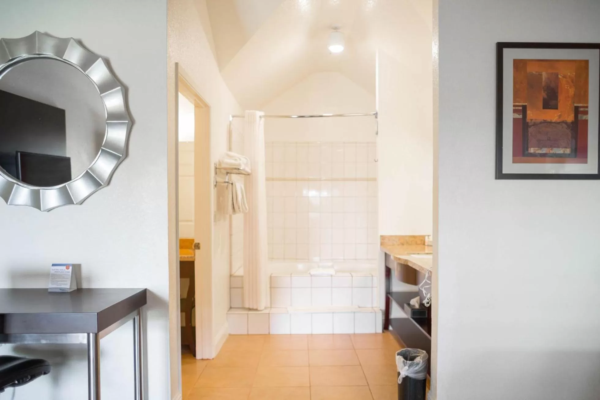 Bathroom in Hotel Solares