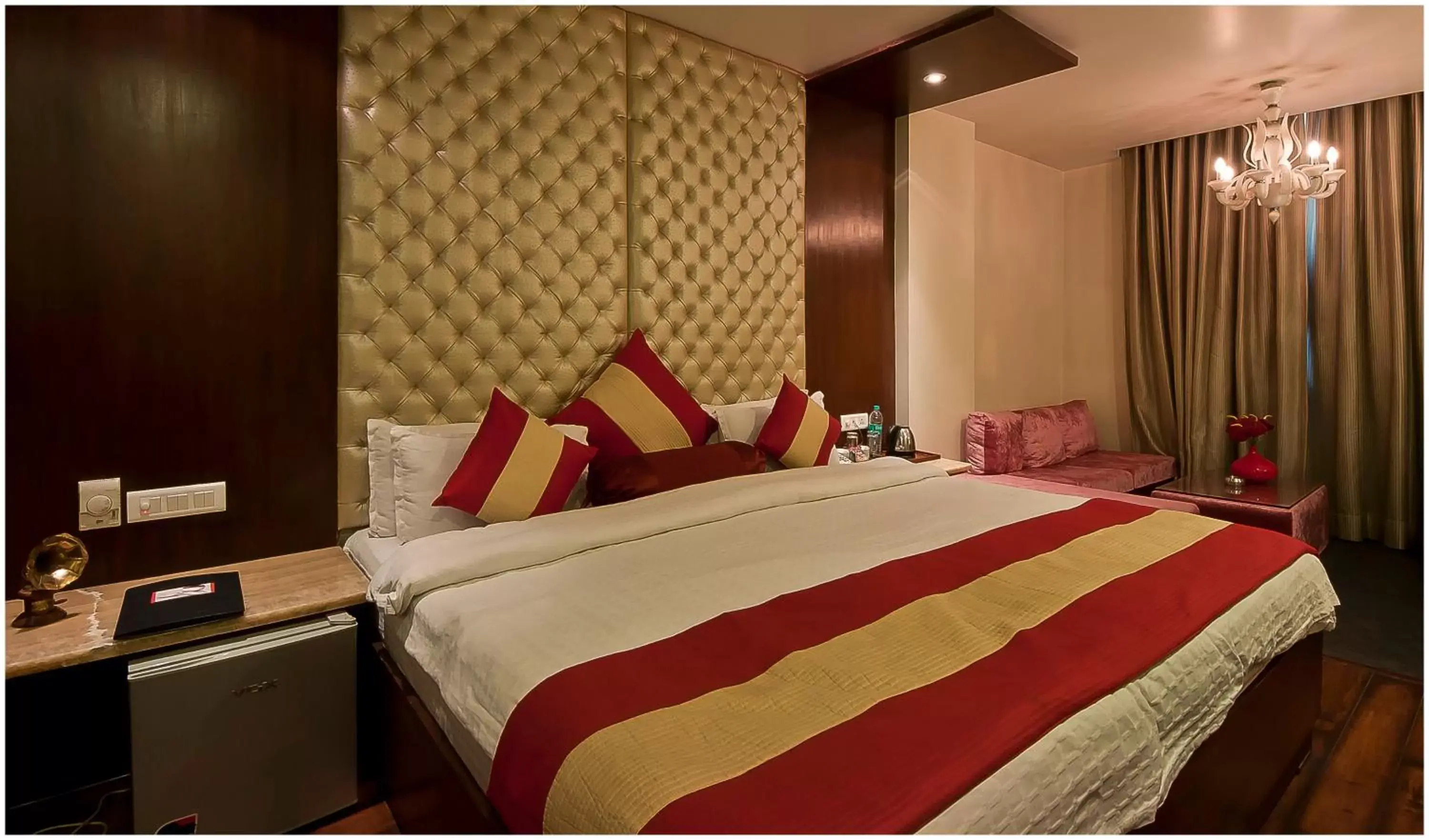 Bedroom, Bed in Hotel Aura