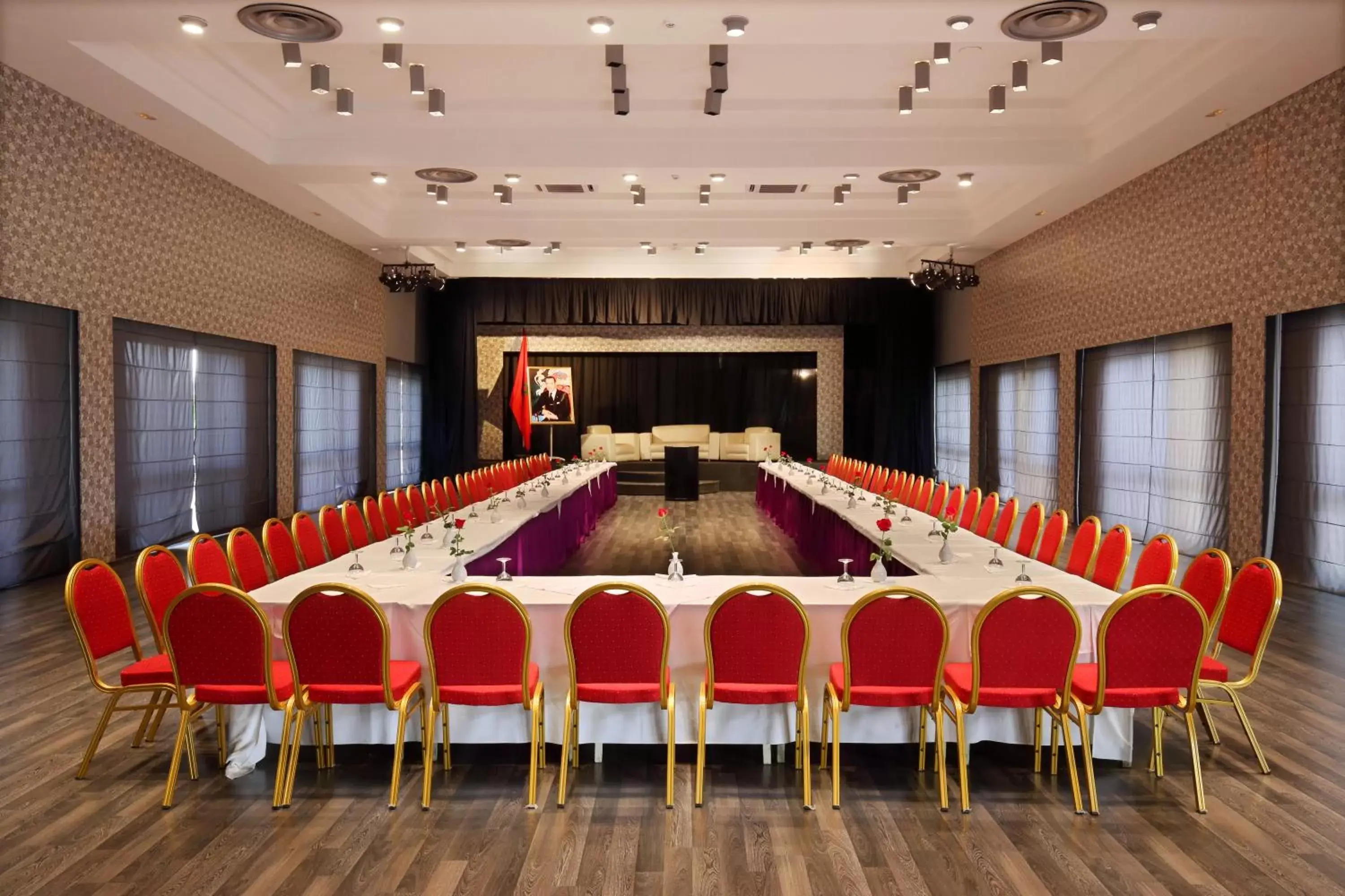 Business facilities in Anezi Tower Hotel