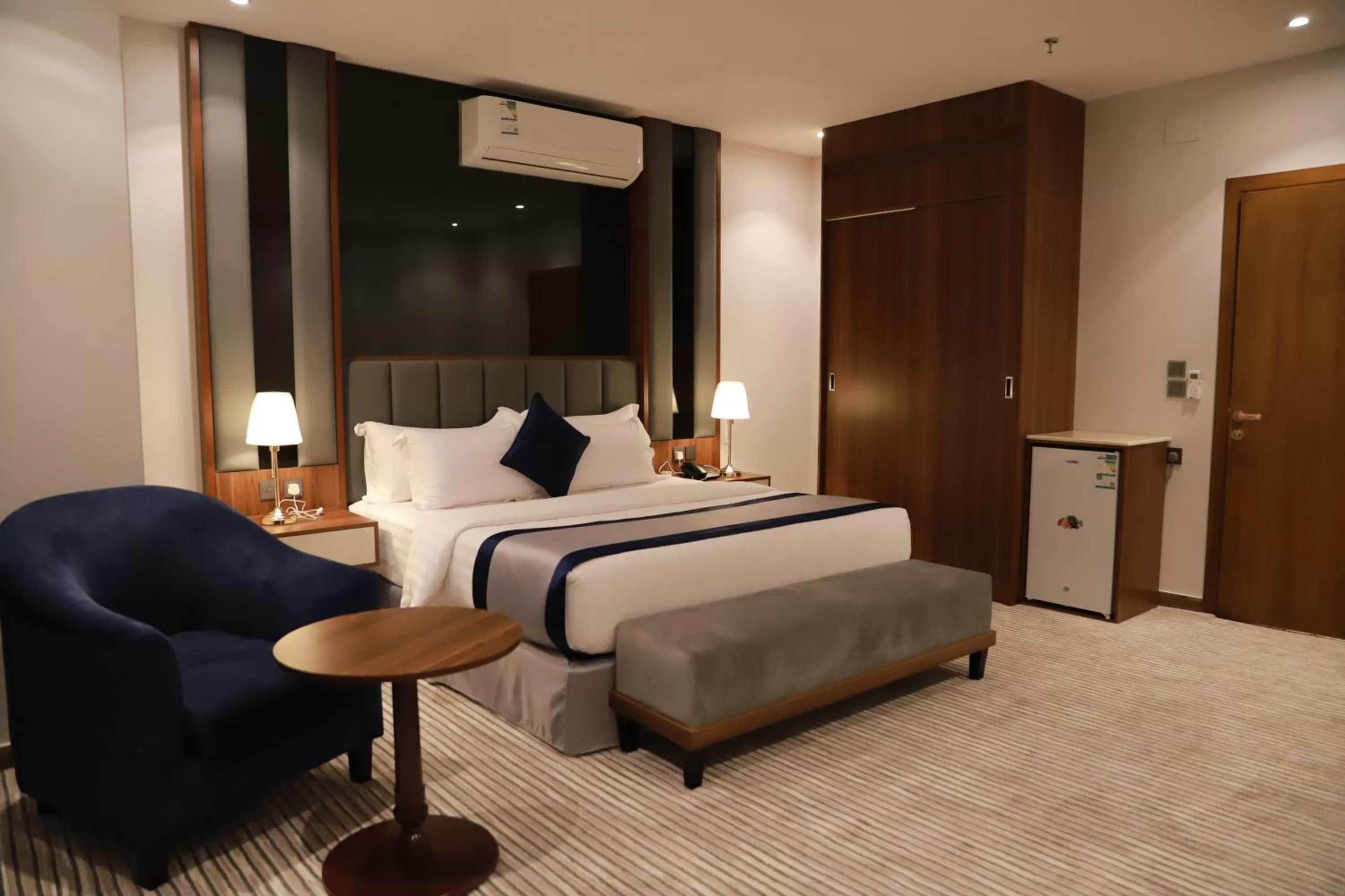 Bedroom, Bed in Tulip View Hotel