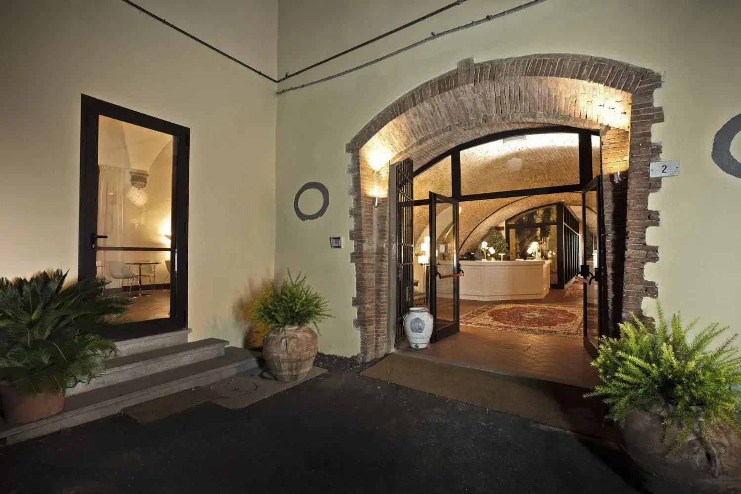 Facade/entrance in Hotel San Miniato