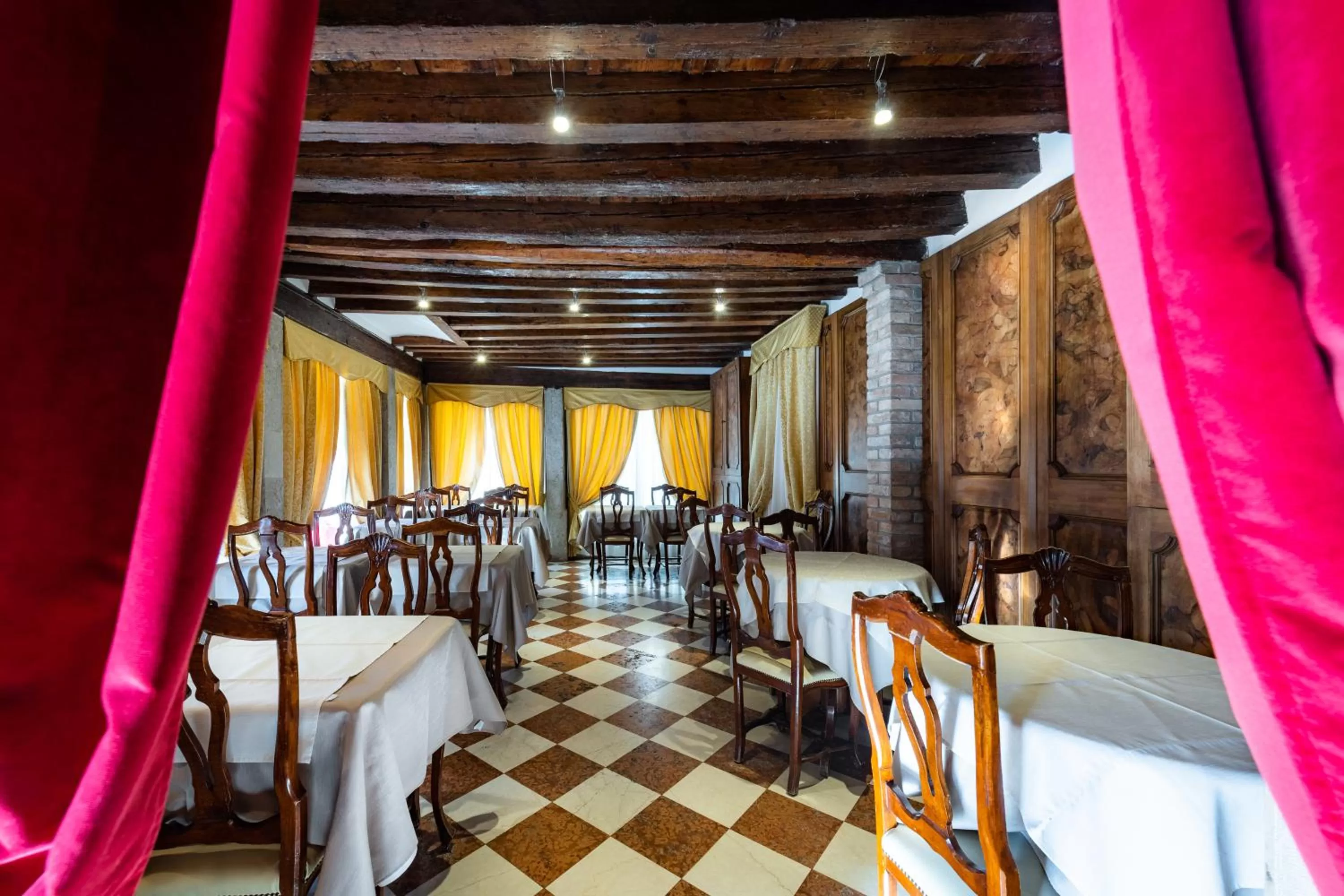 Continental breakfast in Hotel Scandinavia - Relais