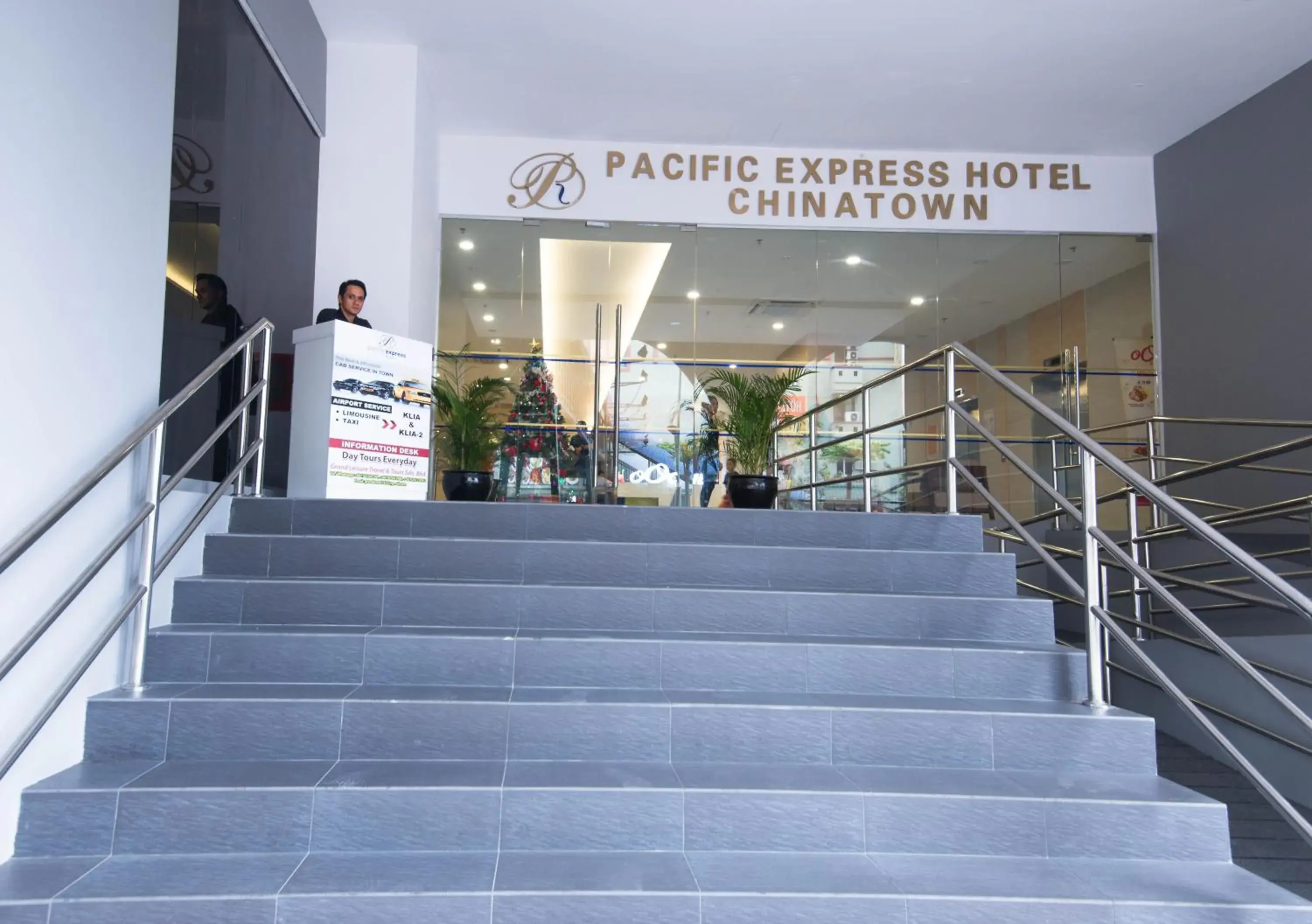 Facade/entrance in Pacific Express Hotel Chinatown Facade/entrance in Pacific Express Hotel Chinatown