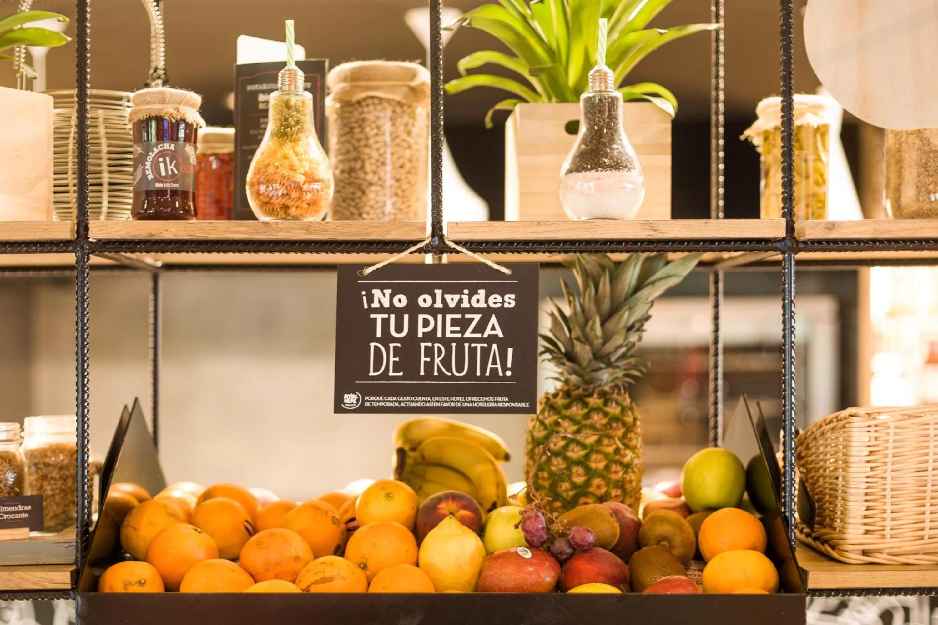 Meals in Ibis Montmelo Granollers