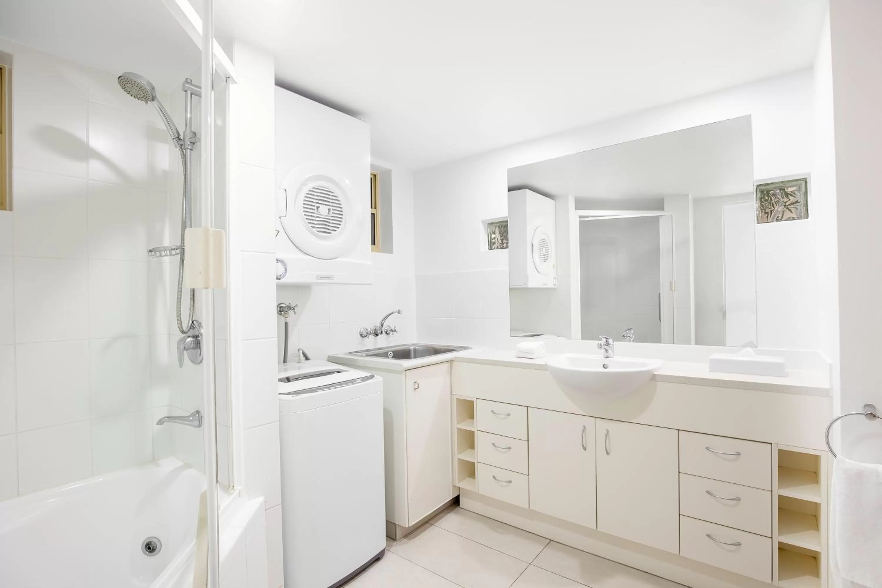 Bathroom in Mantra French Quarter Noosa