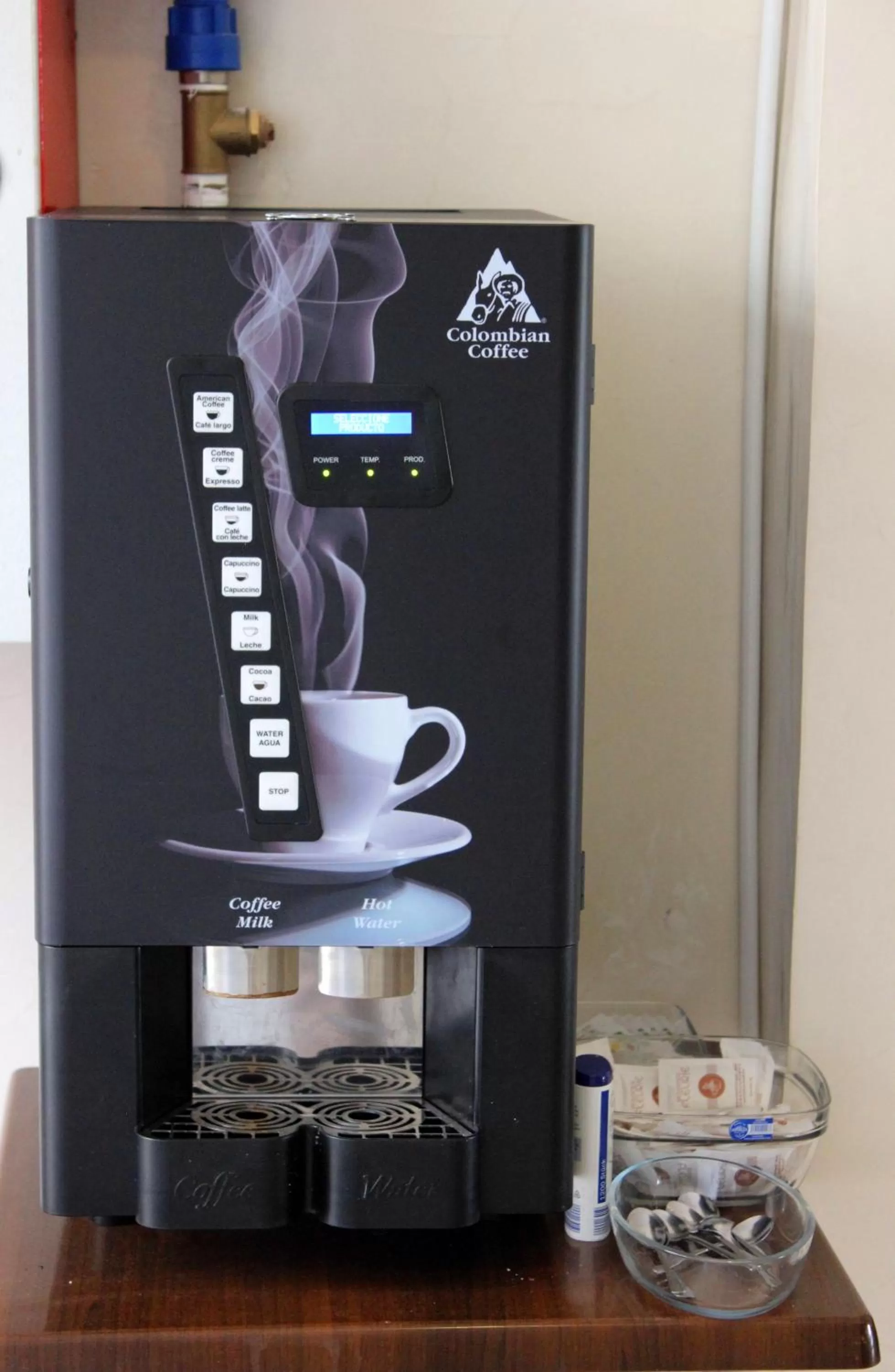 Breakfast in Résidence Hotelière Fleurie