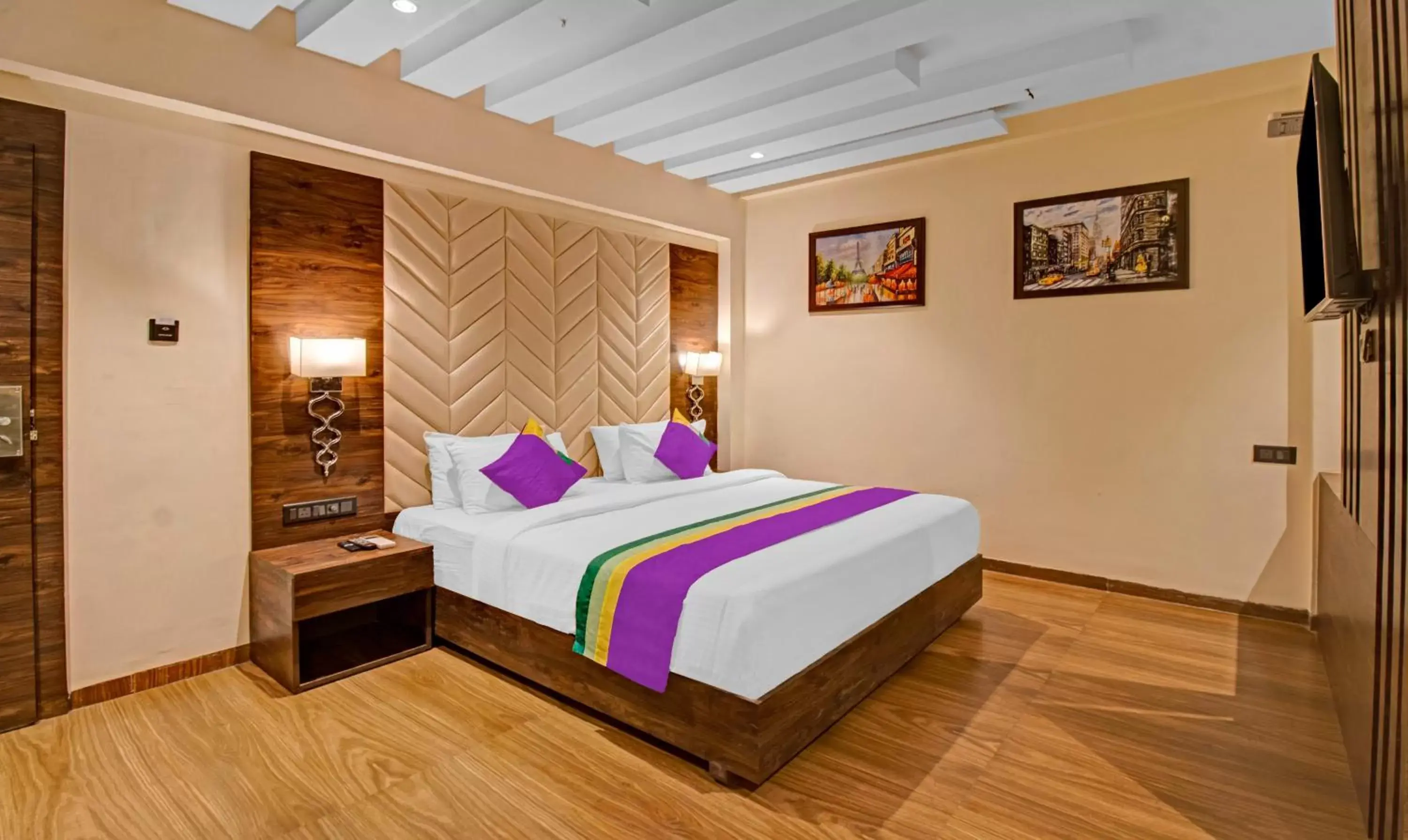 Bedroom, Bed in Treebo Premium Median Inn Bedroom, Bed in Treebo Premium Median Inn