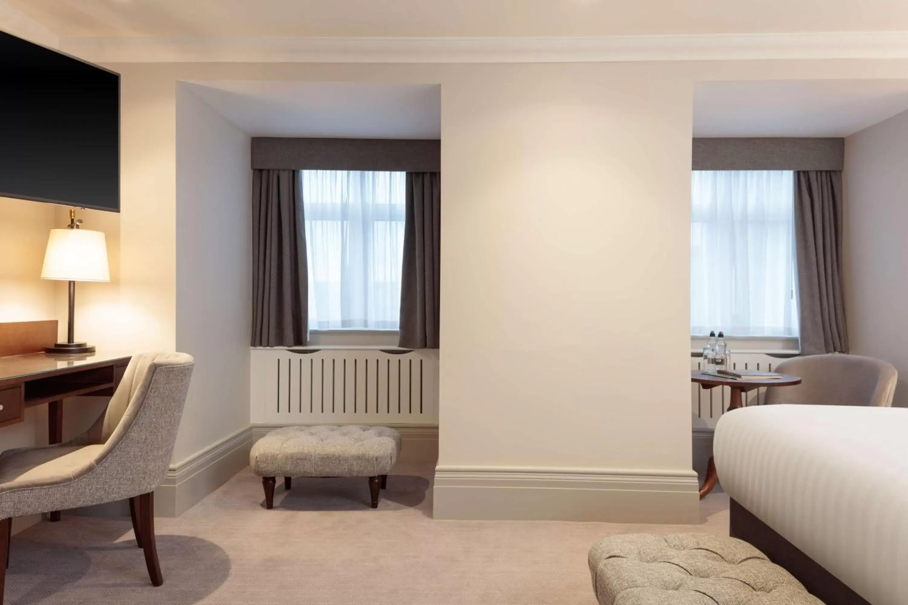Bedroom, Seating Area in DoubleTree by Hilton Harrogate Majestic Hotel & Spa