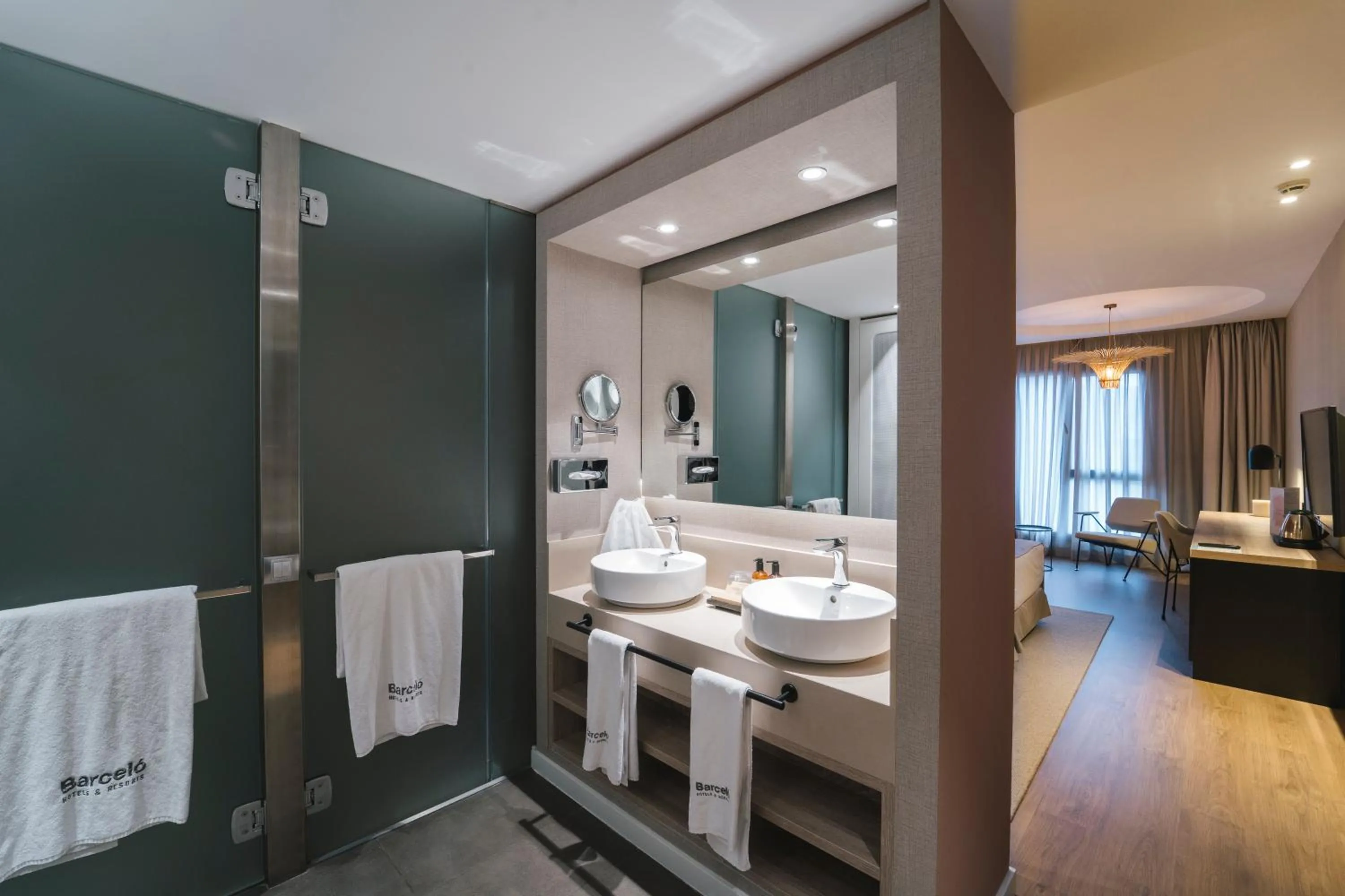 Photo of the whole room in Barceló Oviedo Cervantes