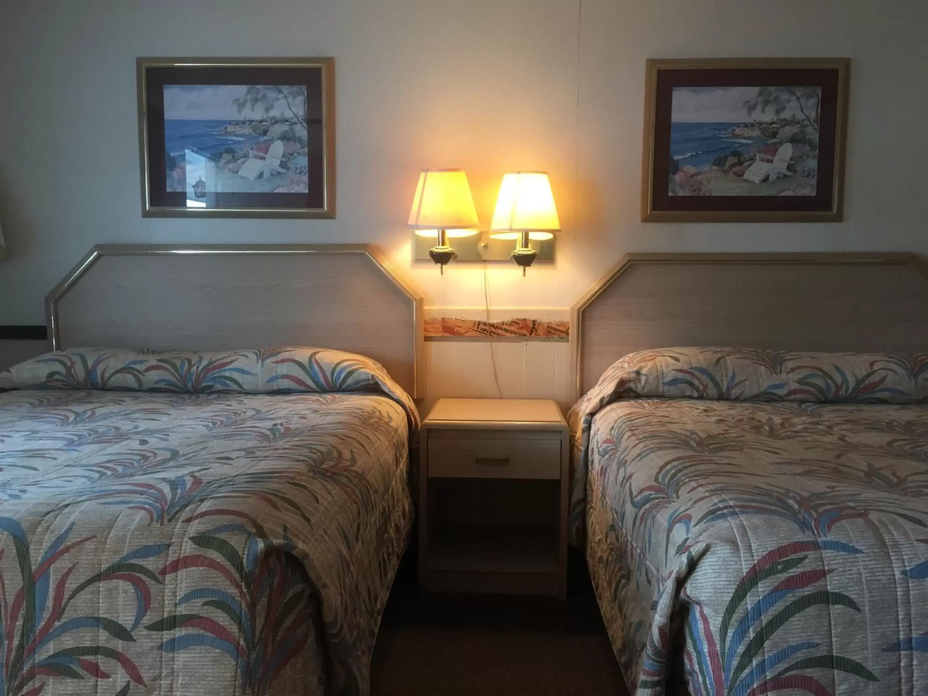 Bed in Twin Pine Motel