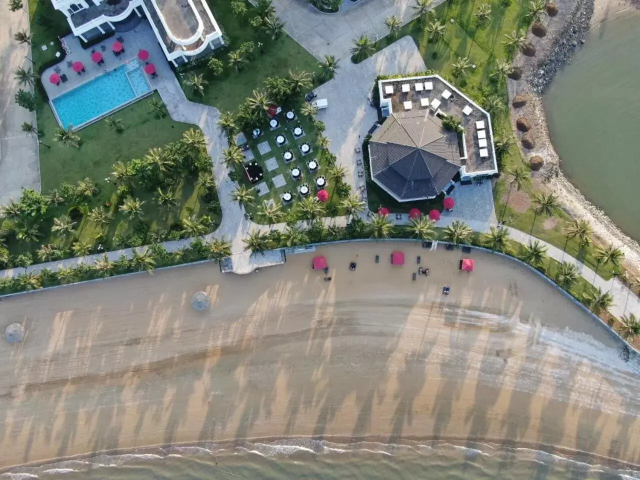 Beach, Bird's-eye View in Paradise Suites Hotel