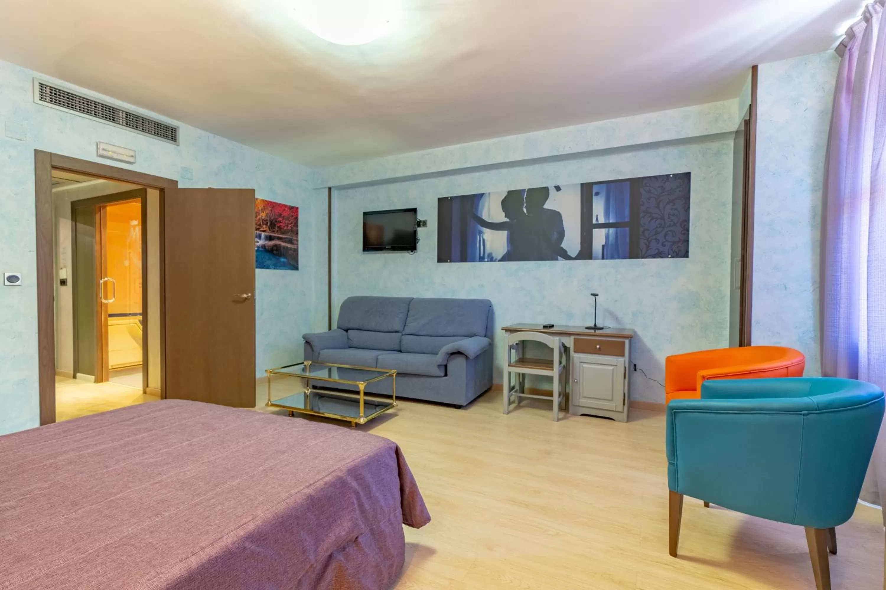 Photo of the whole room, Bed in Hotel Monreal Jumilla