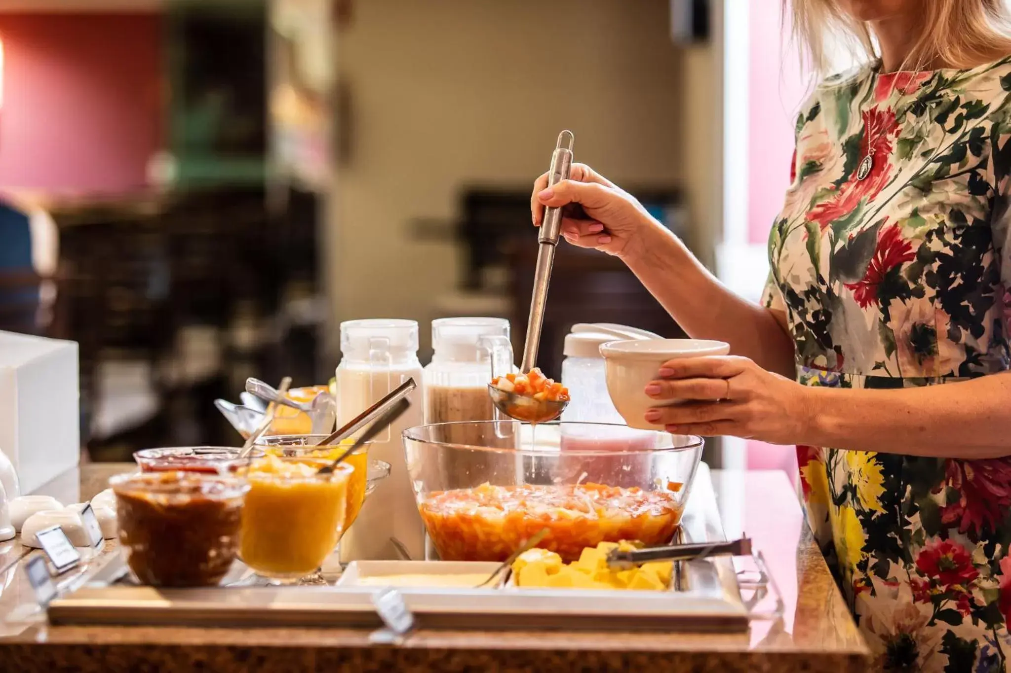 Buffet breakfast in Del Rey Quality Hotel