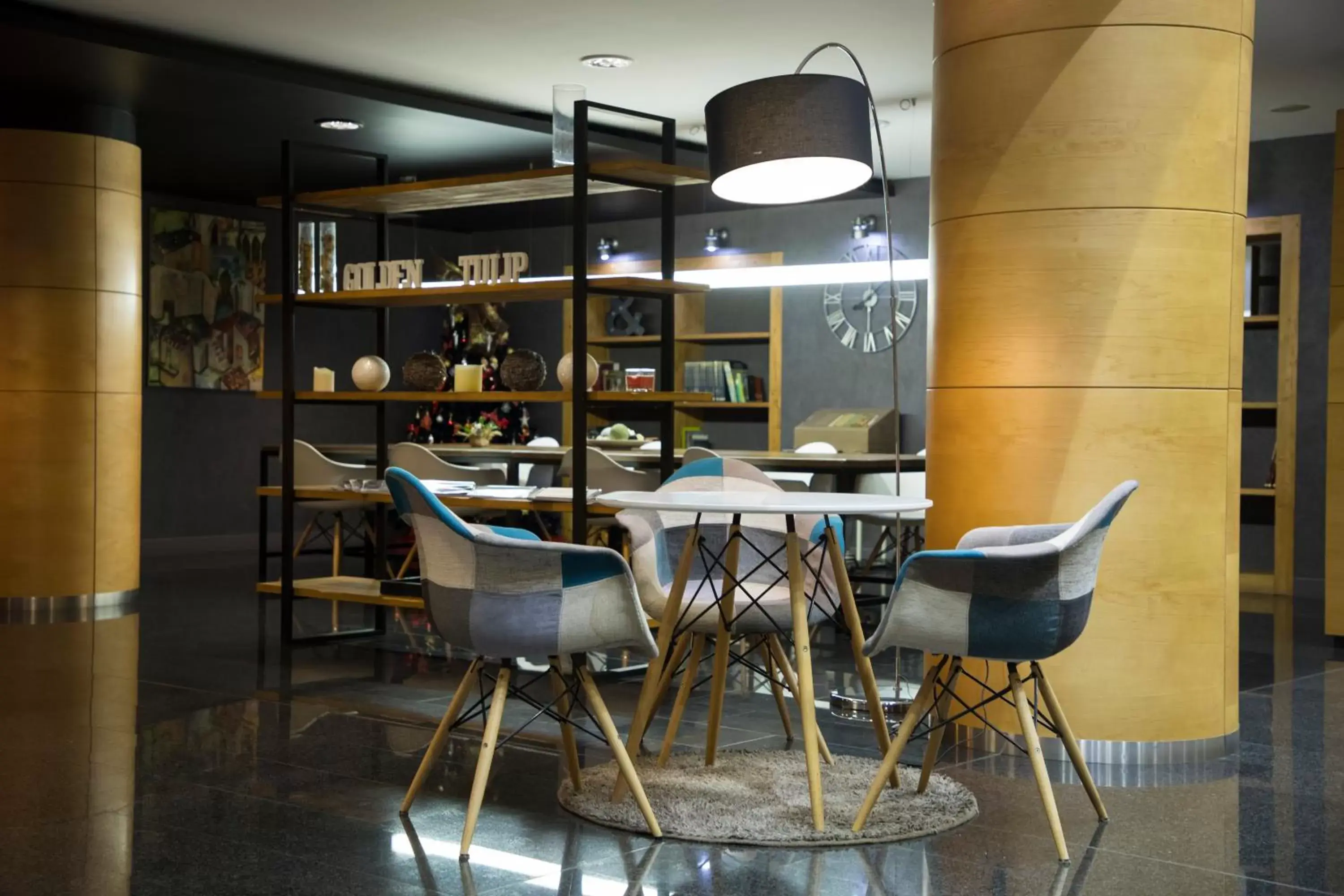 Lounge or bar in Hesperia Andorra Lounge or bar in Hesperia Andorra