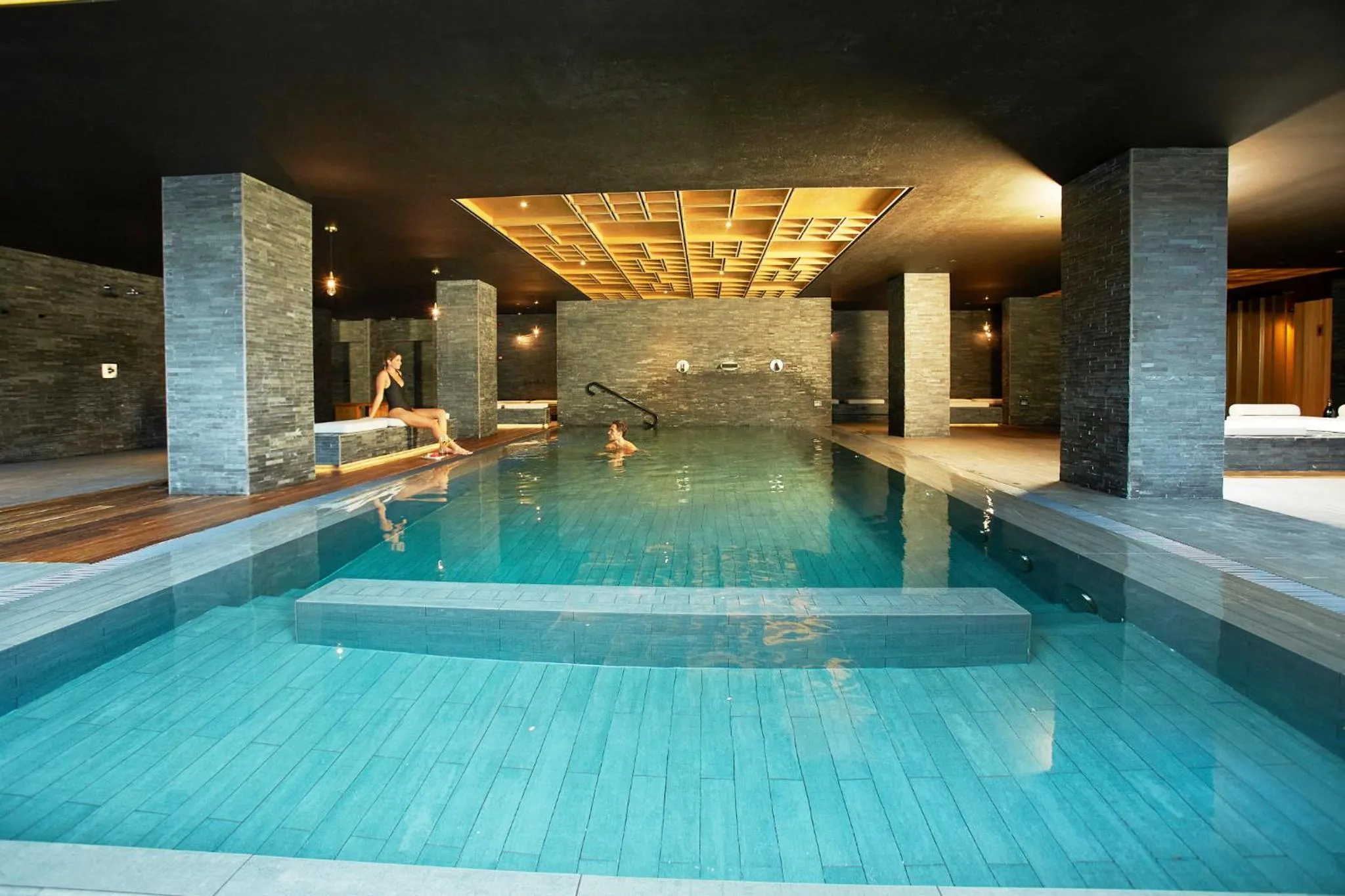 Swimming pool in Park Piolets MountainHotel & Spa