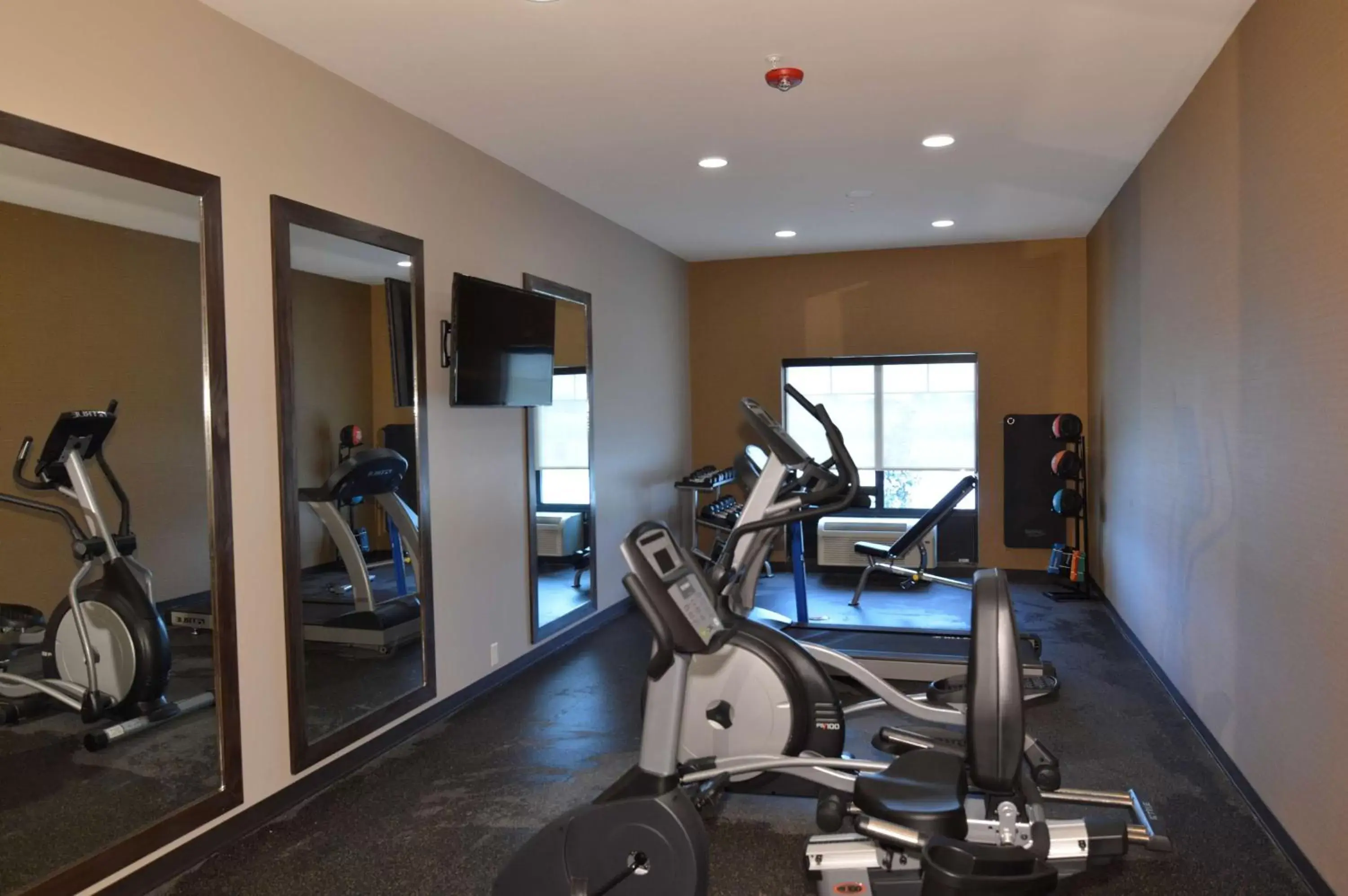 Fitness centre/facilities, Fitness Center/Facilities in Best Western False River Hotel