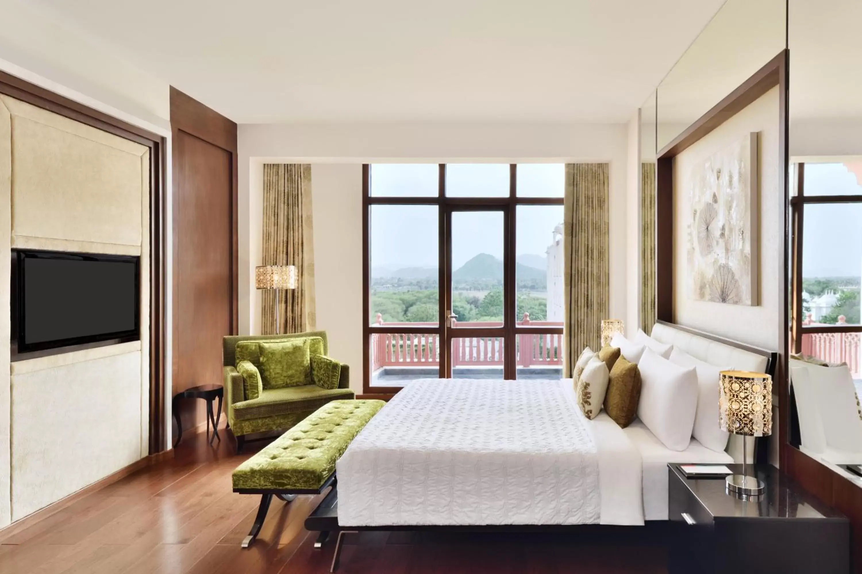 Photo of the whole room, Mountain View in Le Meridien Jaipur Resort & Spa