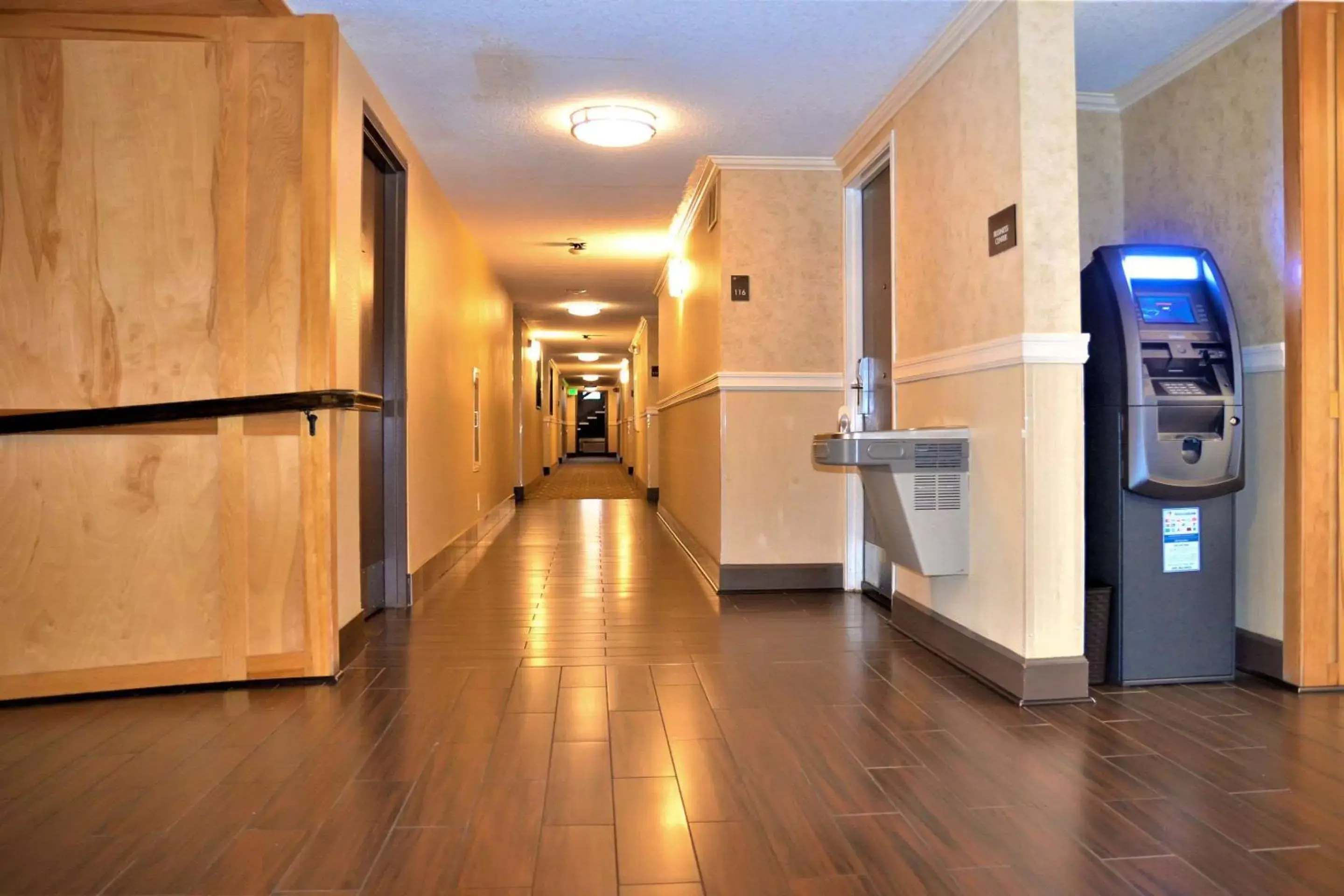 Lobby or reception in Comfort Inn & Suites Vancouver Downtown City Center