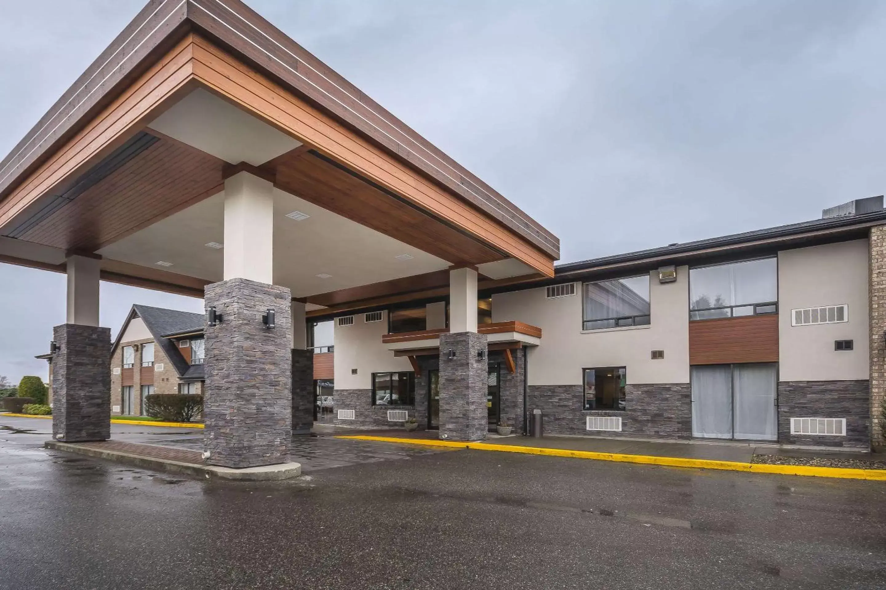 Property building in Comfort Inn Chilliwack