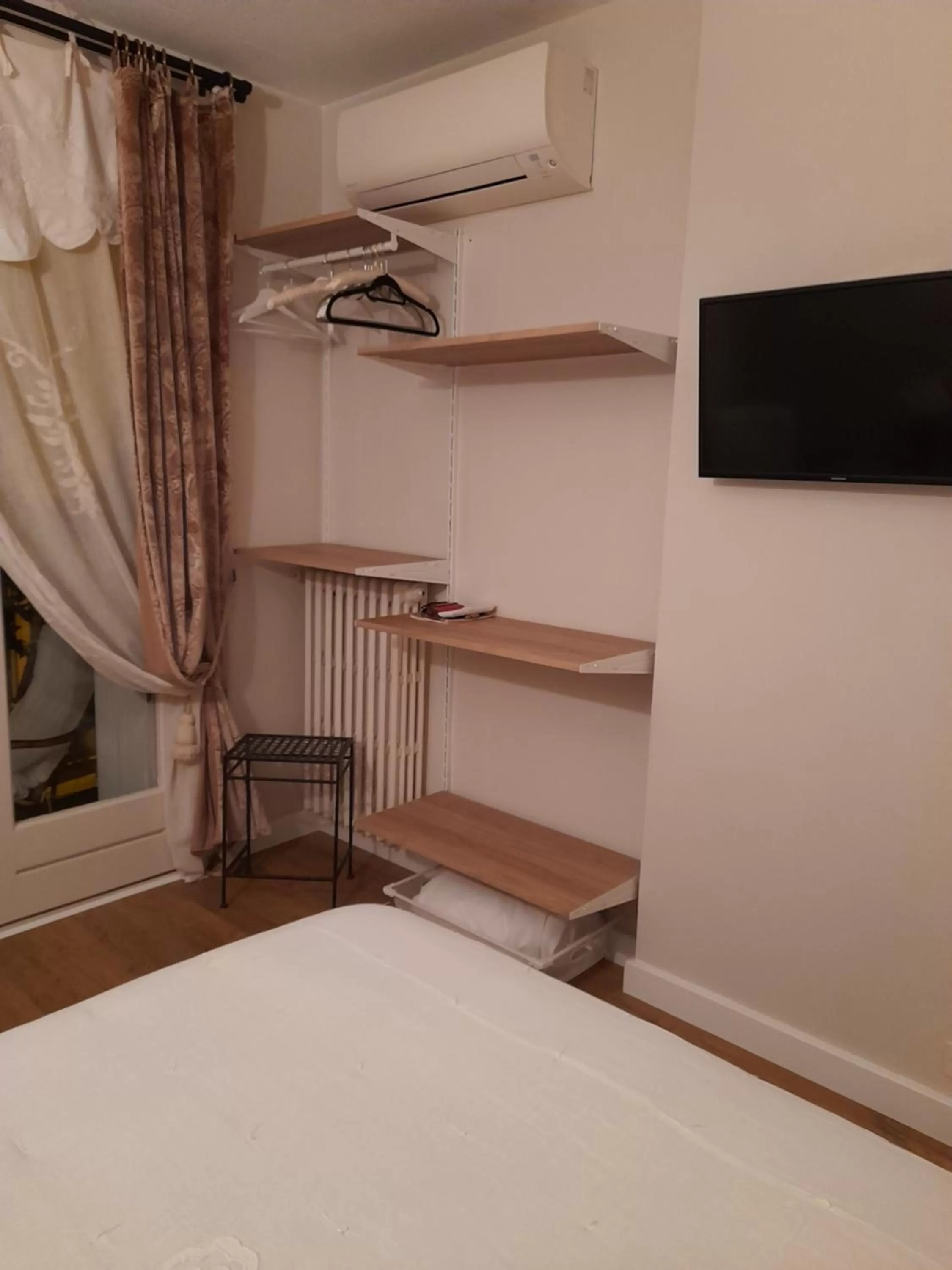 TV/Entertainment Center in Chambre d'hôtes au bord de mer