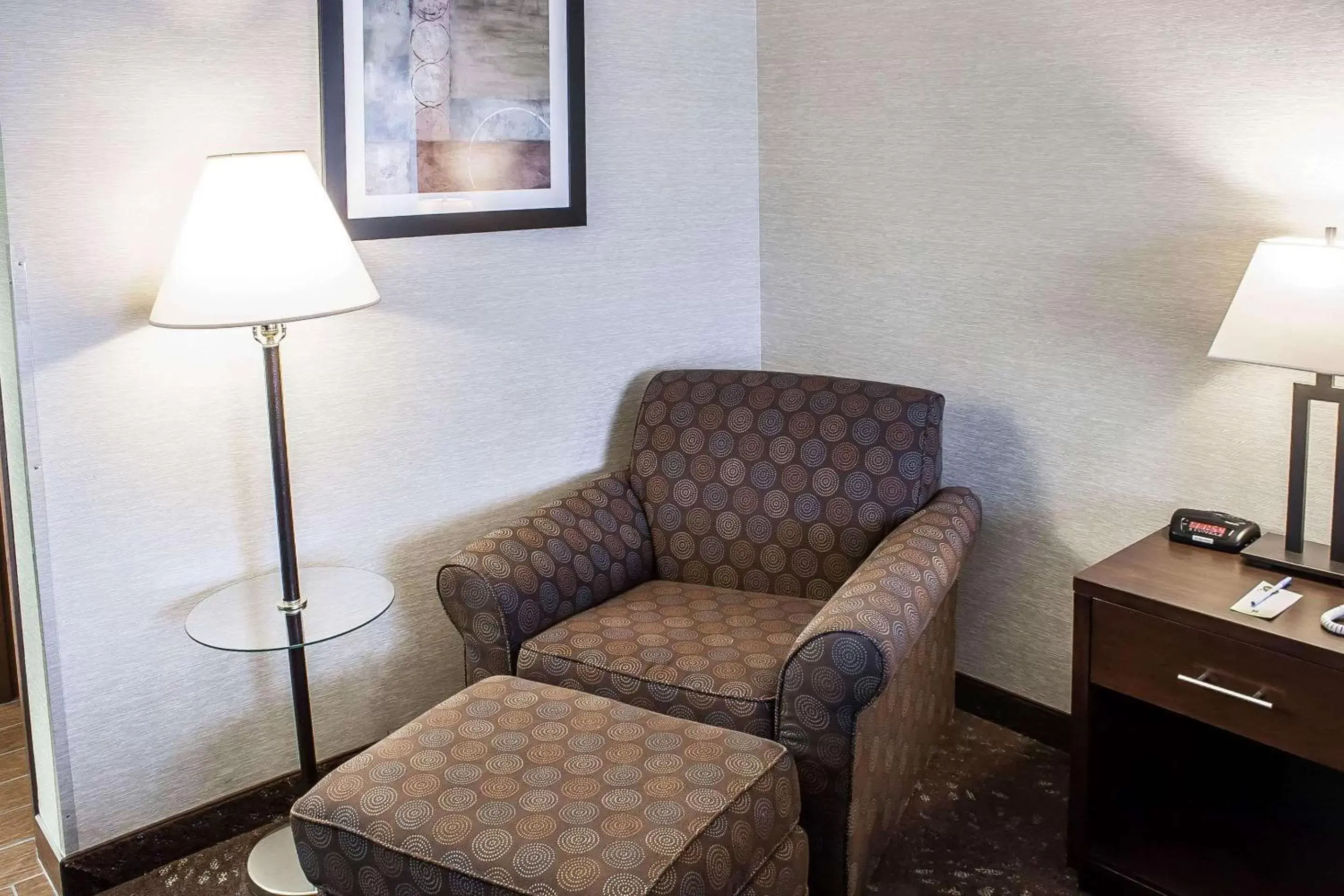 Photo of the whole room, Seating Area in Comfort Inn Federal Way - Seattle