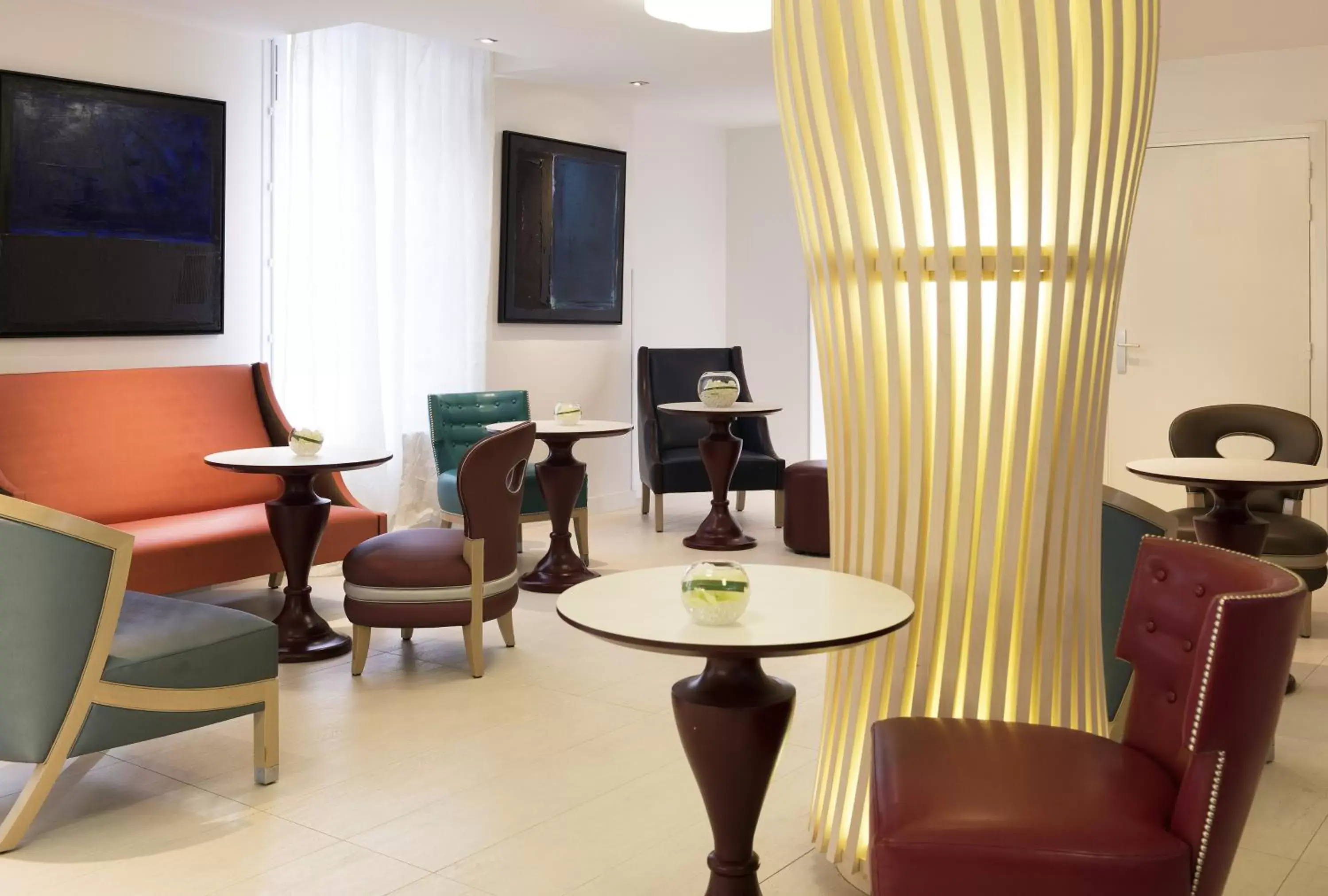 Lobby or reception, Seating Area in Mercure Paris Levallois