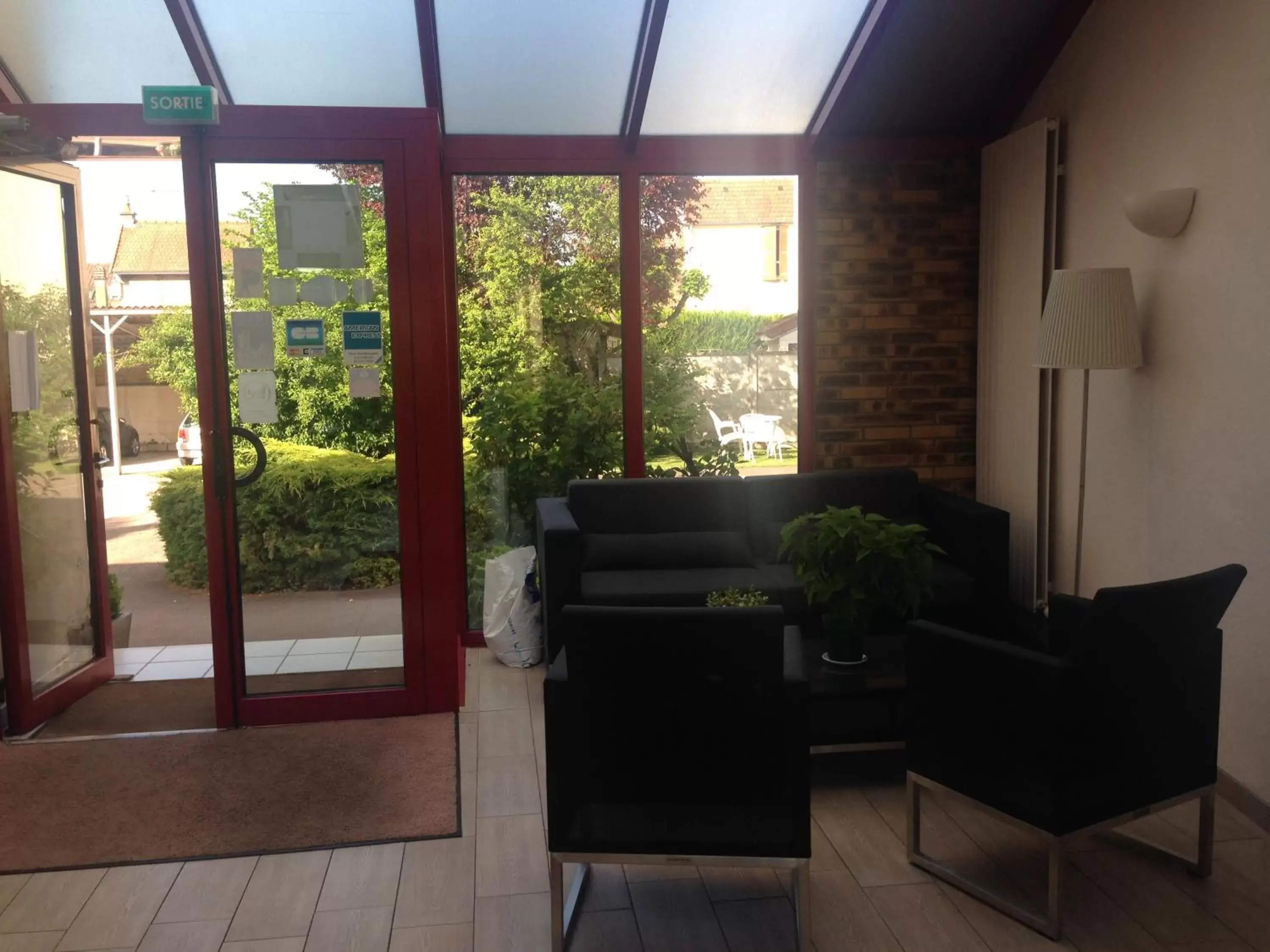 Patio, Seating Area in Hôtel De Troyes