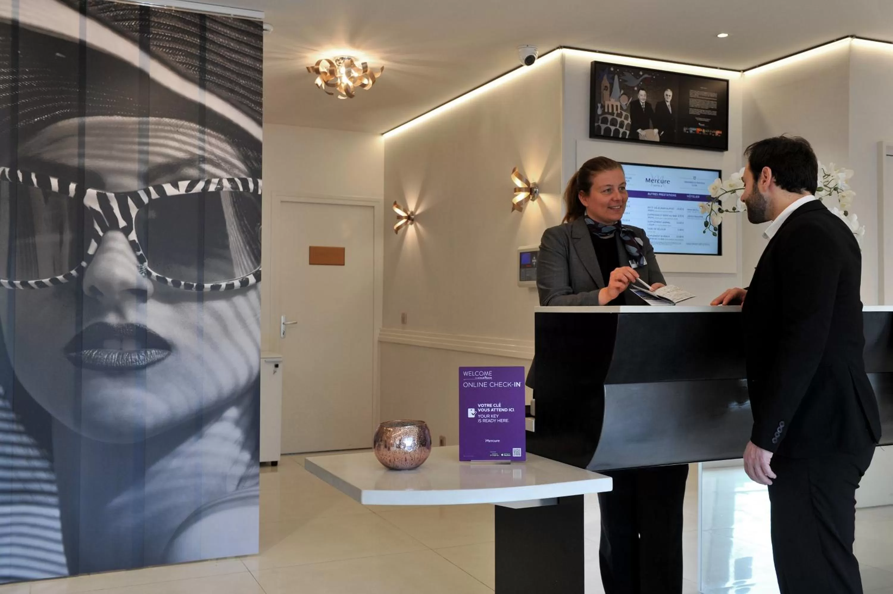 Lobby or reception in Mercure Paris Place d'Italie