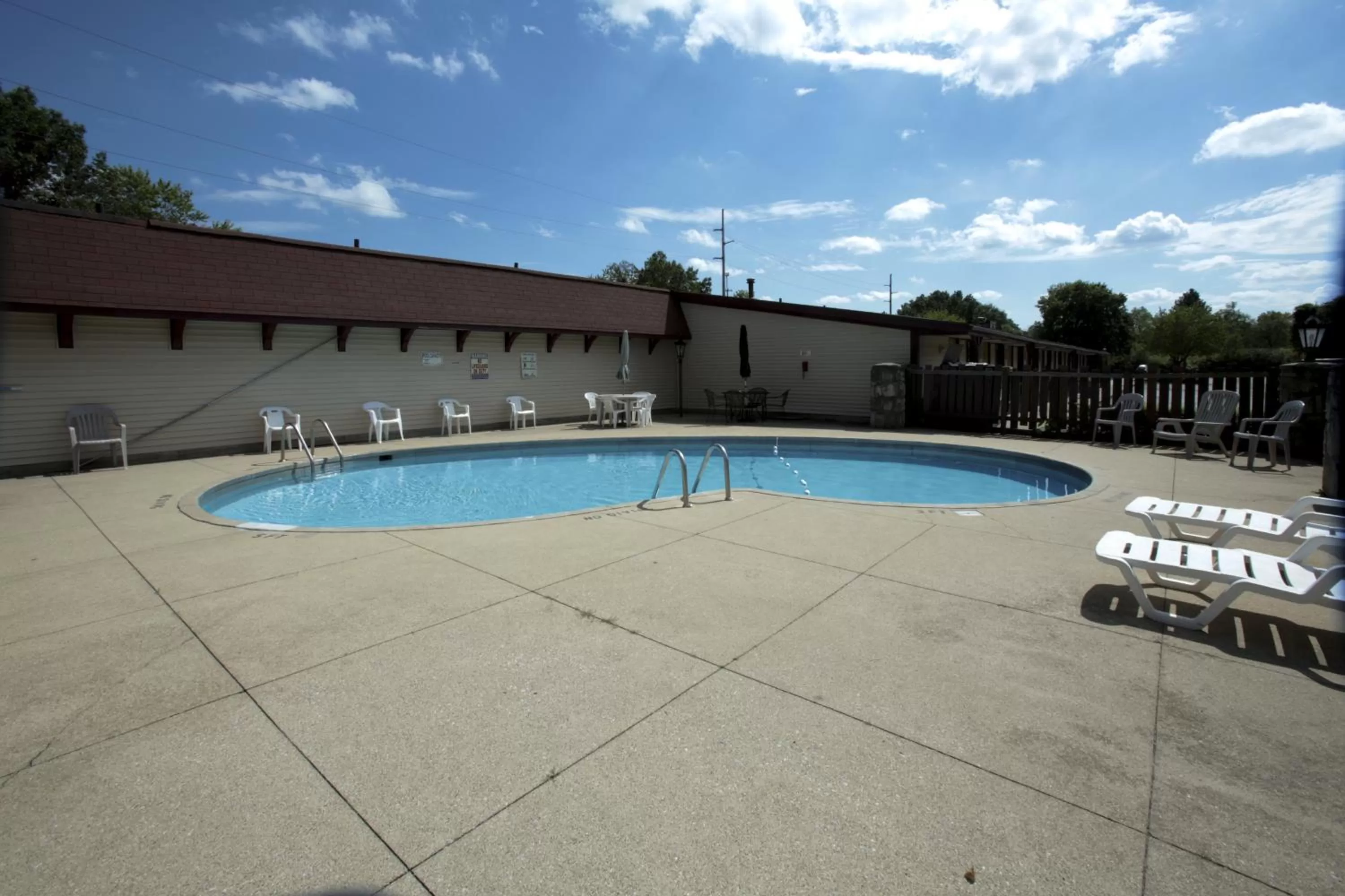 On site in Knights Inn - Battle Creek