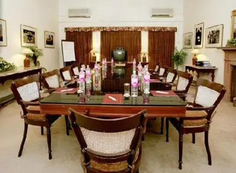 Karni Bhawan Palace - Heritageby HRH Group of Hotels Karni Bhawan Palace - Heritageby HRH Group of Hotels