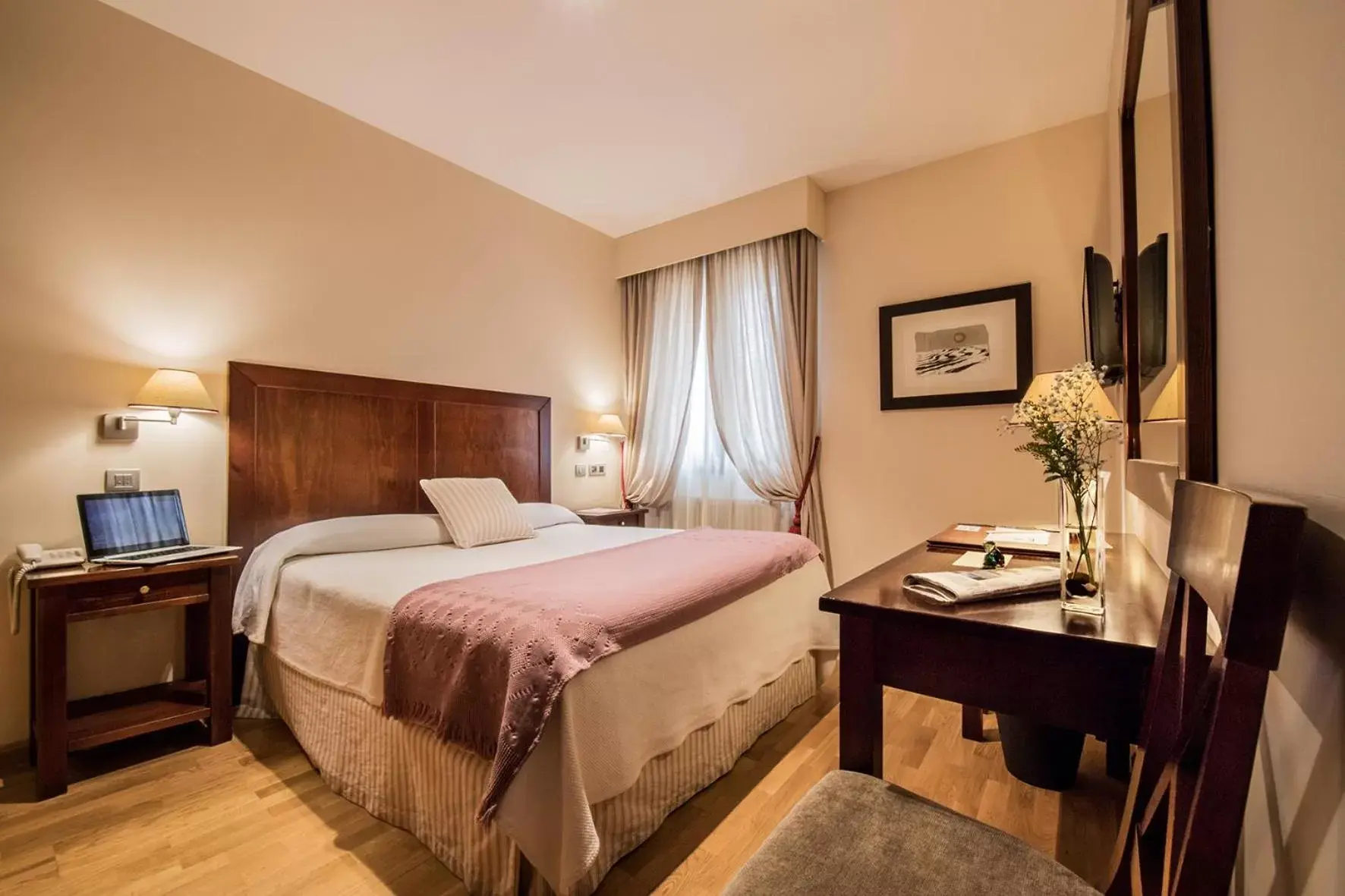 Double or Twin Room - single occupancy in Hotel Villa Virginia Double or Twin Room - single occupancy in Hotel Villa Virginia