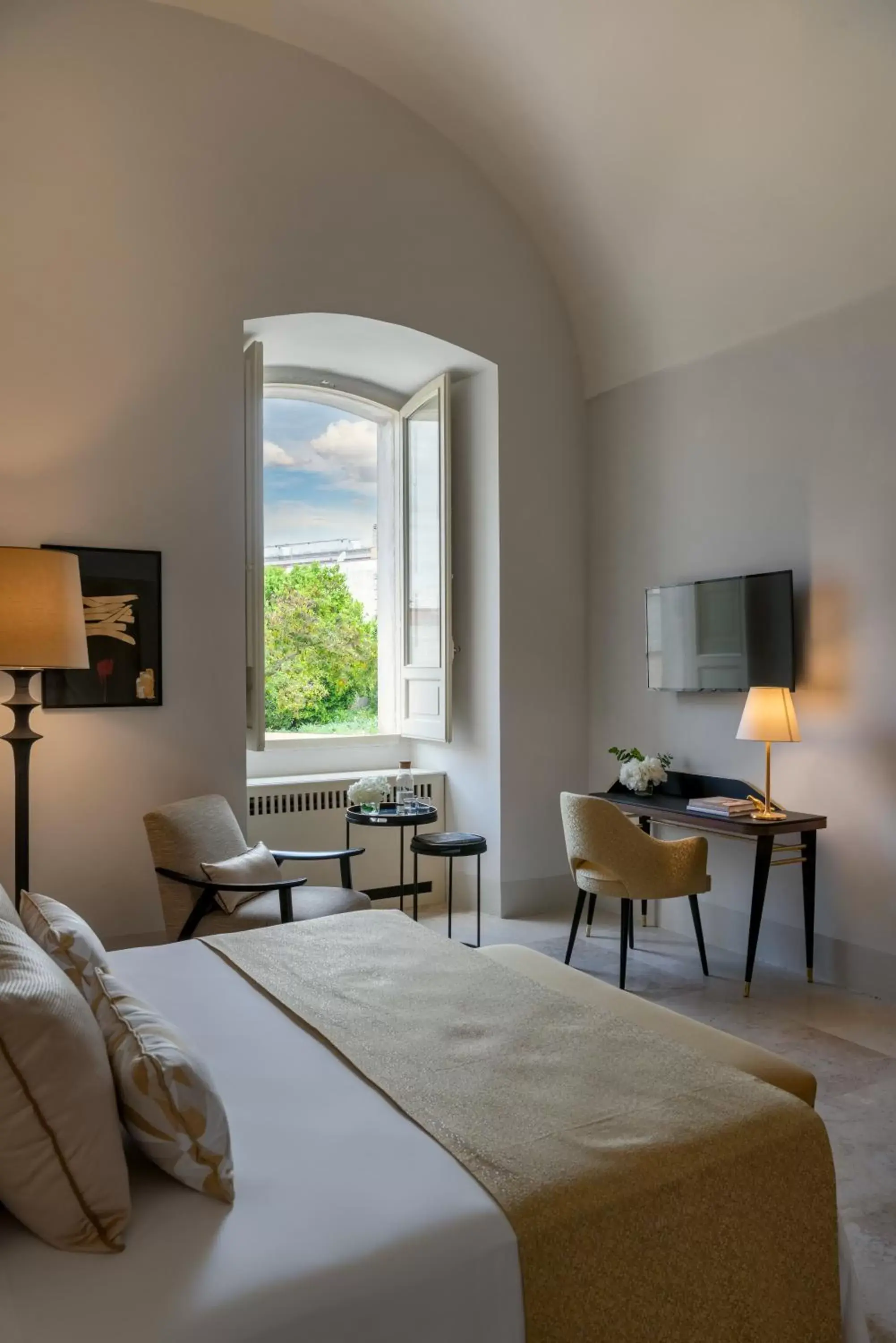 View (from property/room), Bed in Palazzo Donna Elisabetta