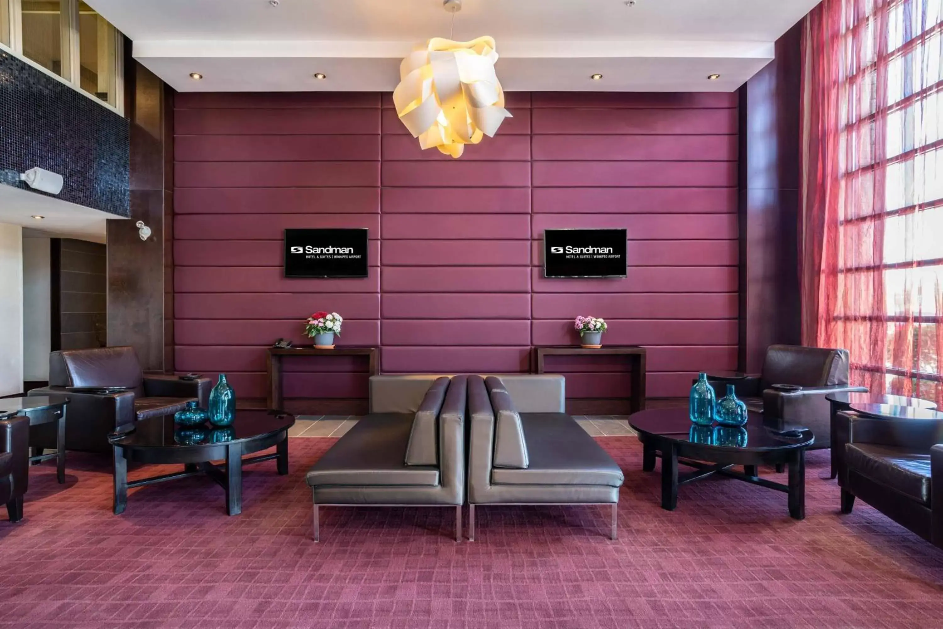 Lobby or reception, Lobby/Reception in Sandman Hotel & Suites Winnipeg Airport