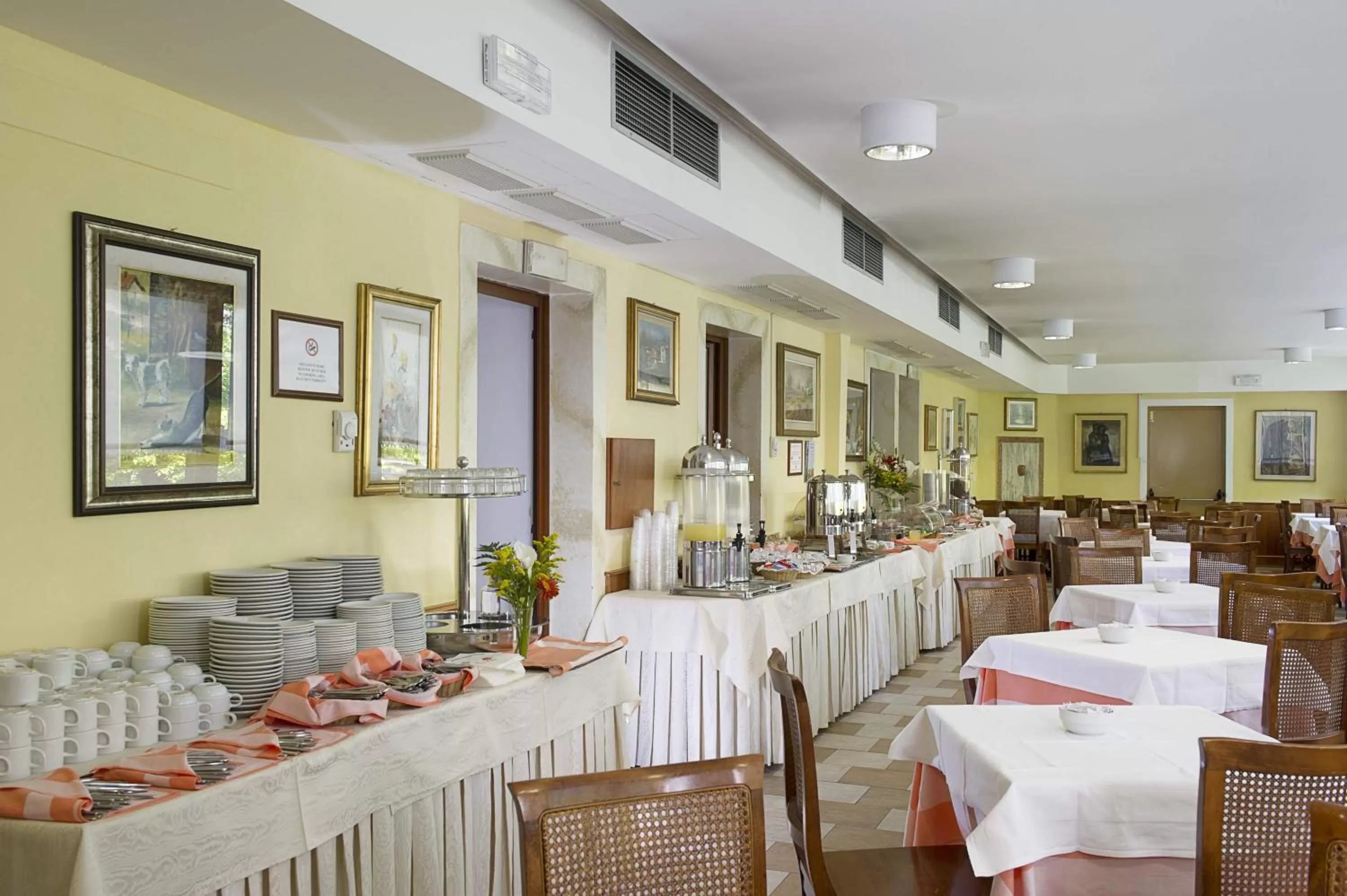 Restaurant/places to eat in Hotel Nazionale