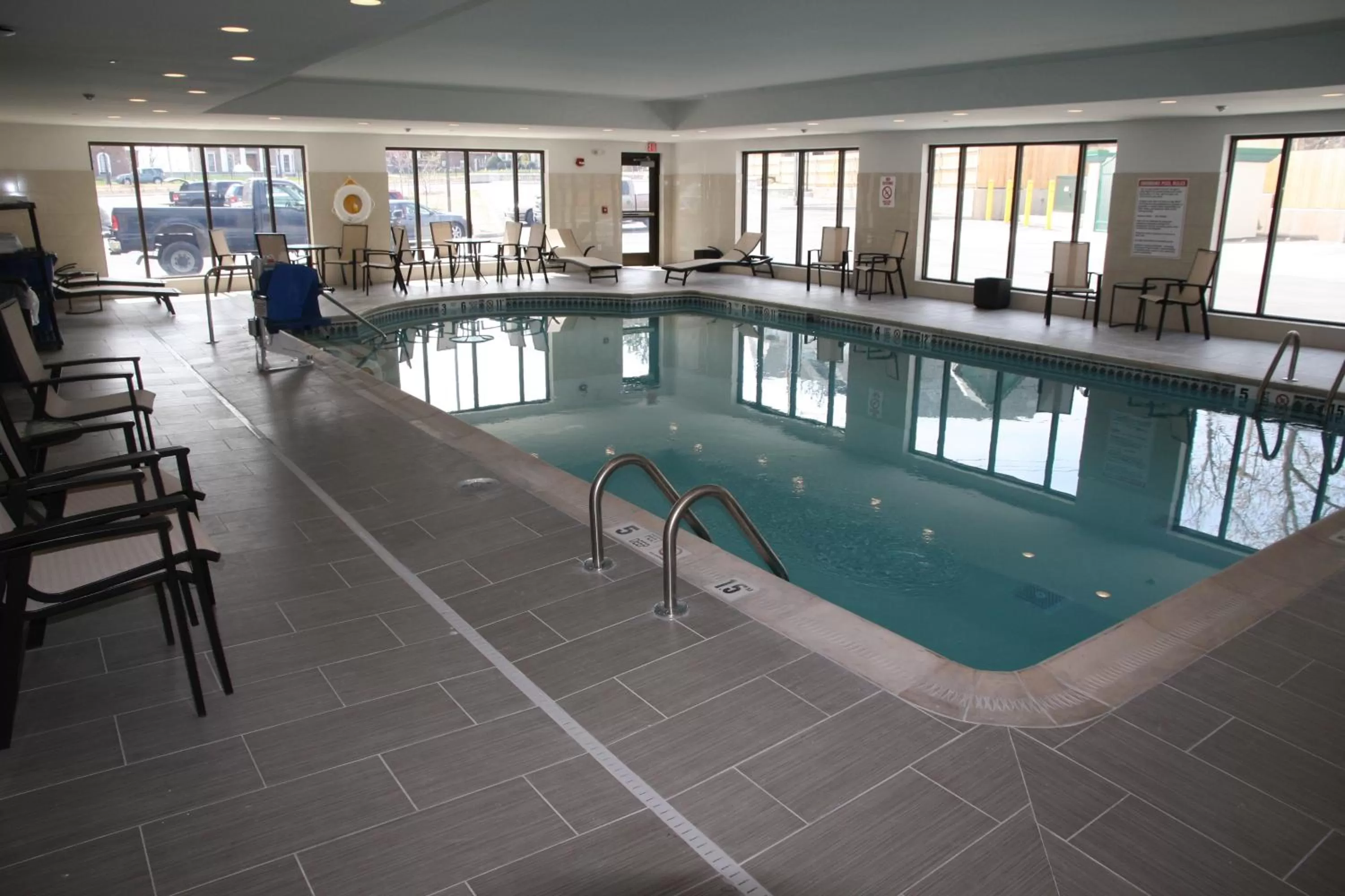 Swimming pool in Wingate by Wyndham Niagara Falls