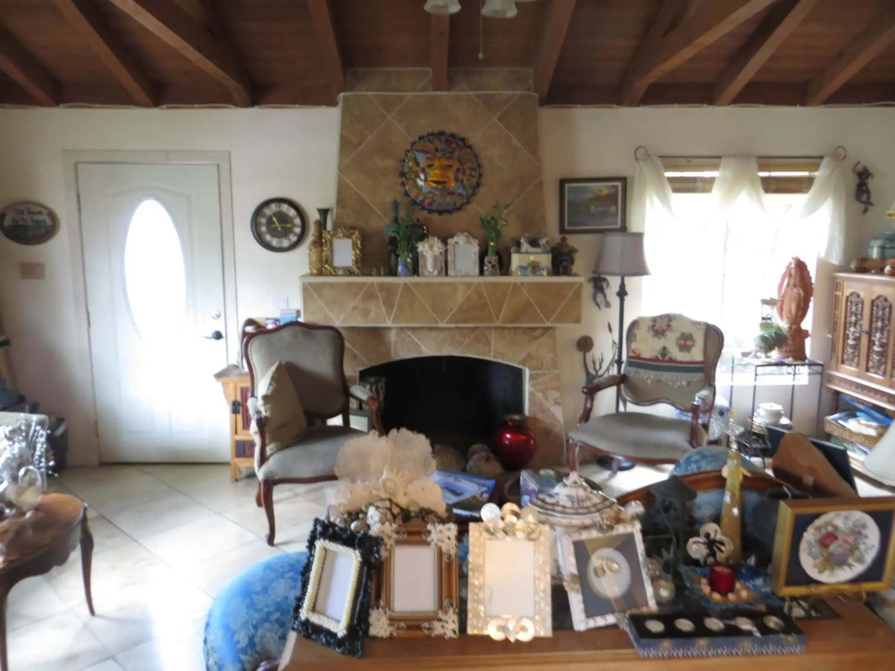 Living room in Always Inn San Clemente Bed & Breakfast by Elevate Rooms