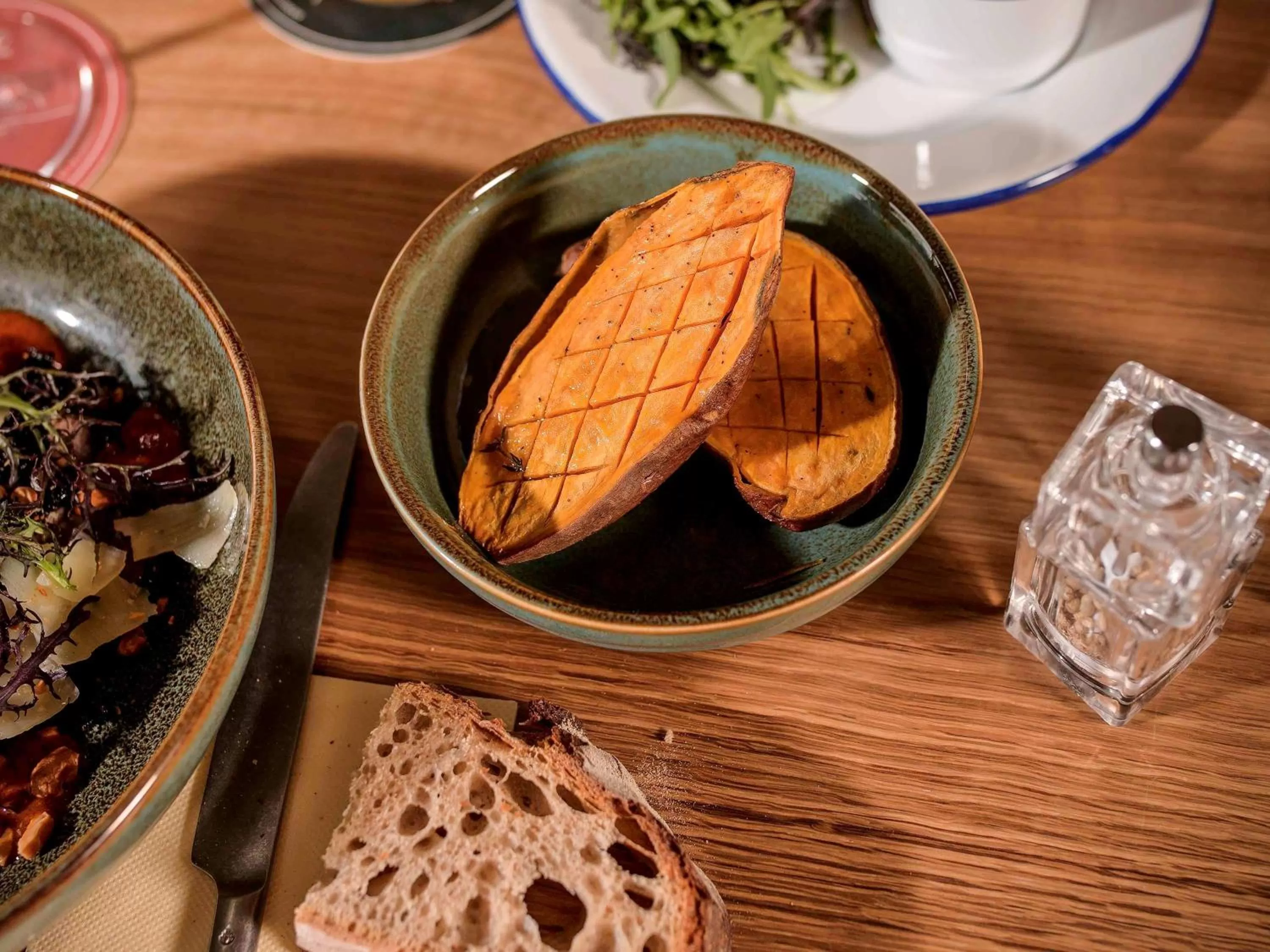 Restaurant/places to eat in Novotel Annecy Centre