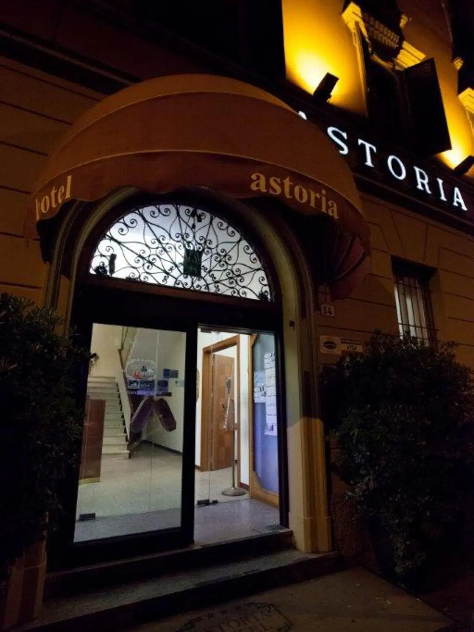 Facade/entrance in Hotel Astoria