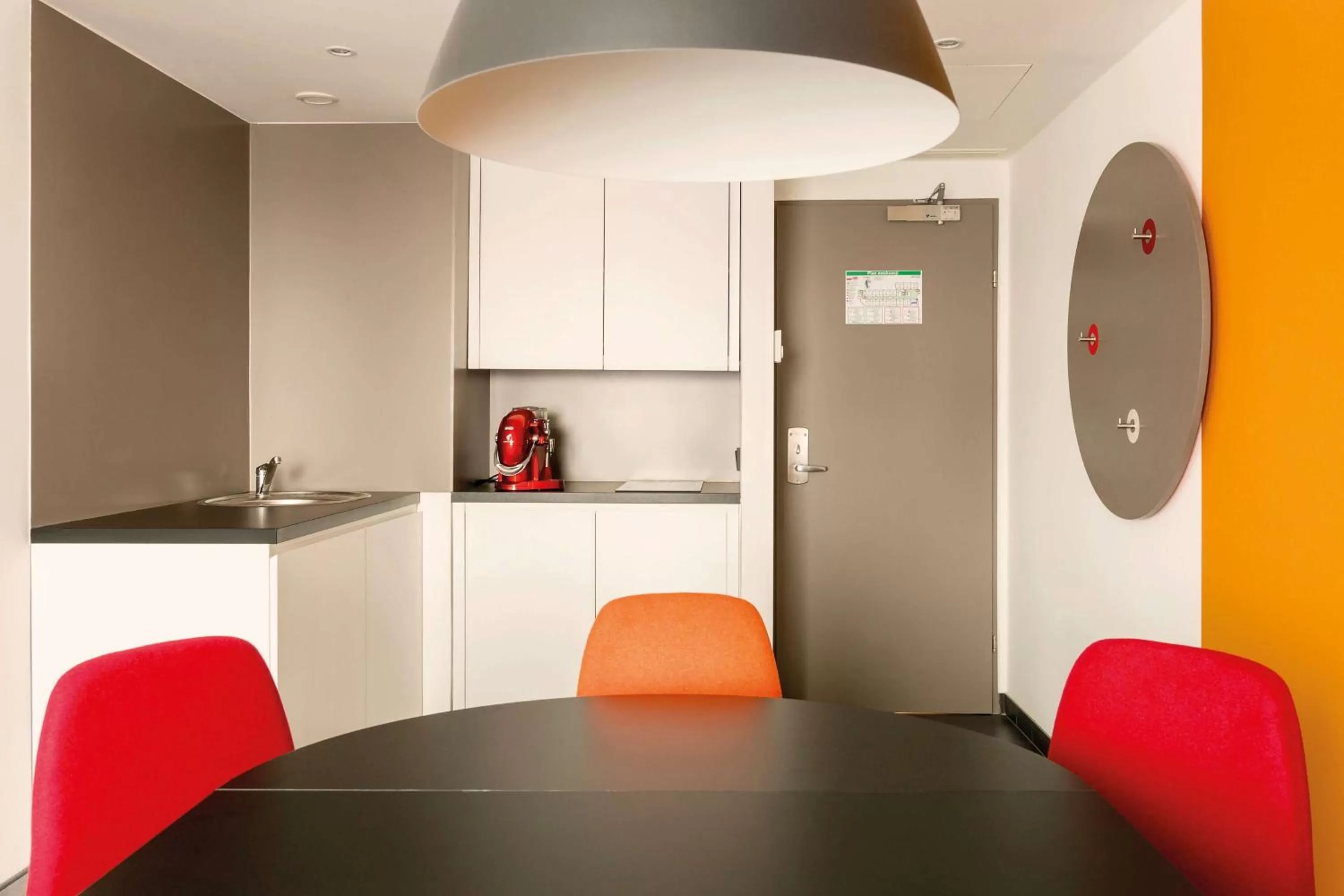 Photo of the whole room in Vienna House Easy by Wyndham Cracow