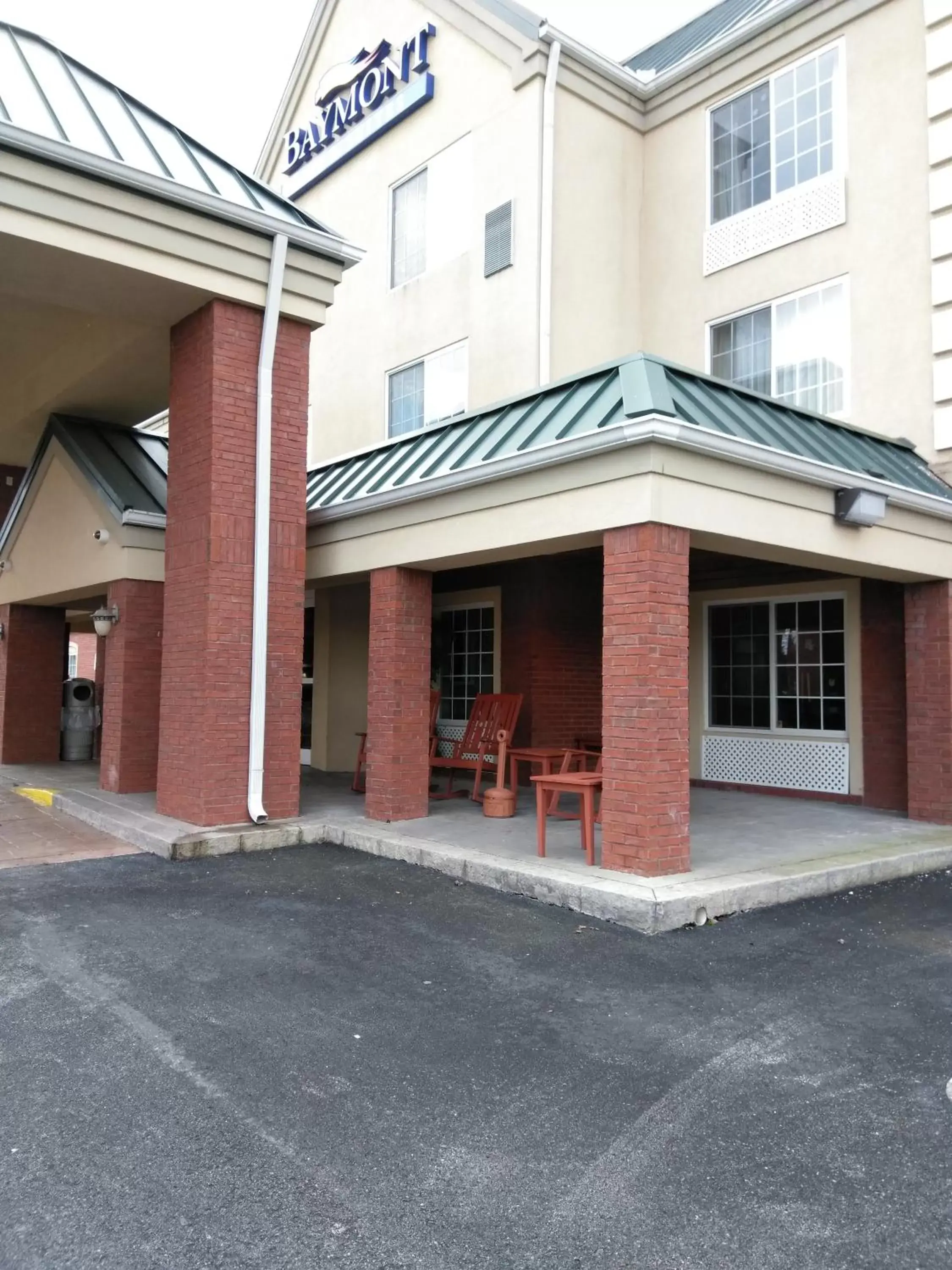 Patio in Baymont by Wyndham Clinton Patio in Baymont by Wyndham Clinton